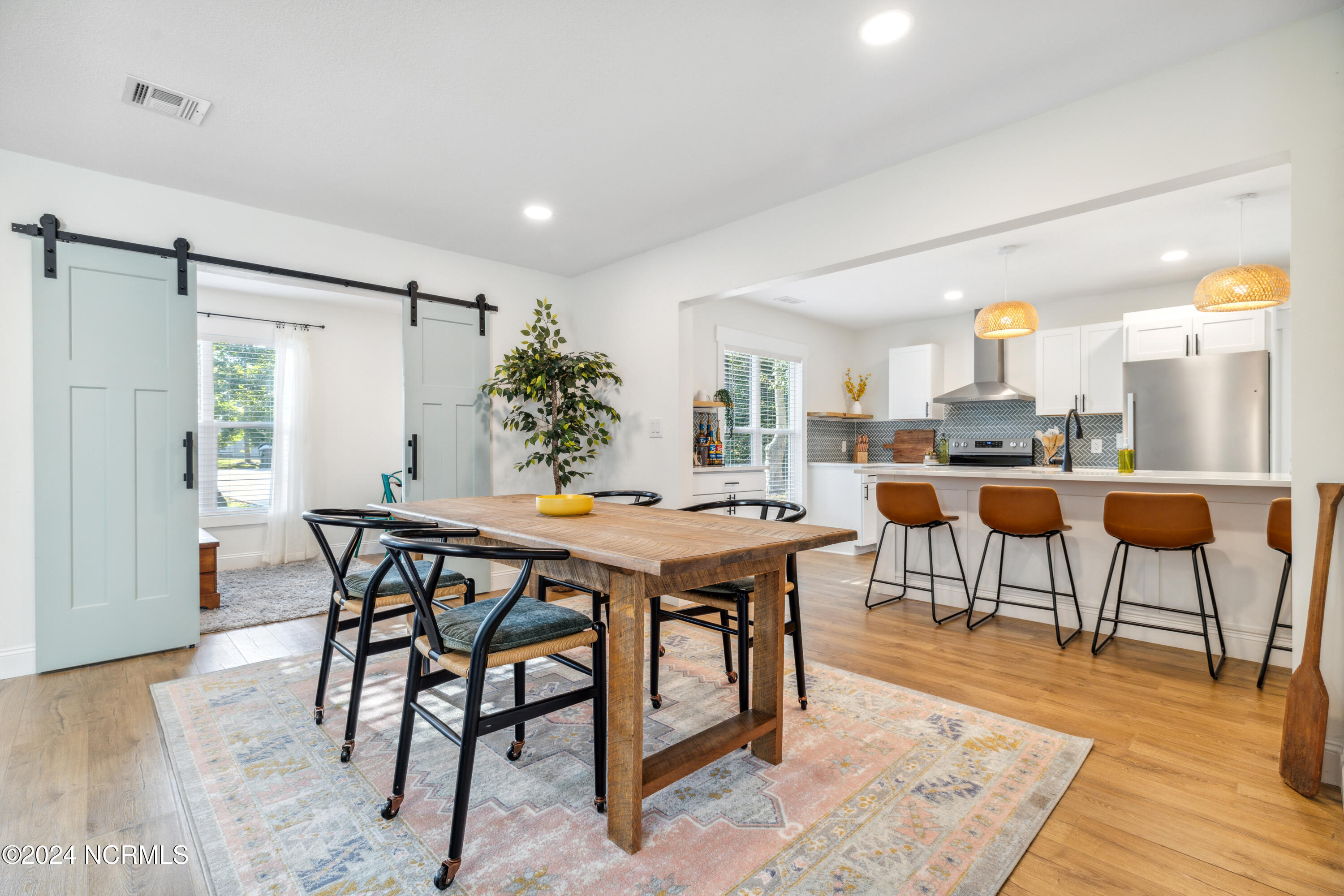 100 Boundary Loop Road Property Photo 6