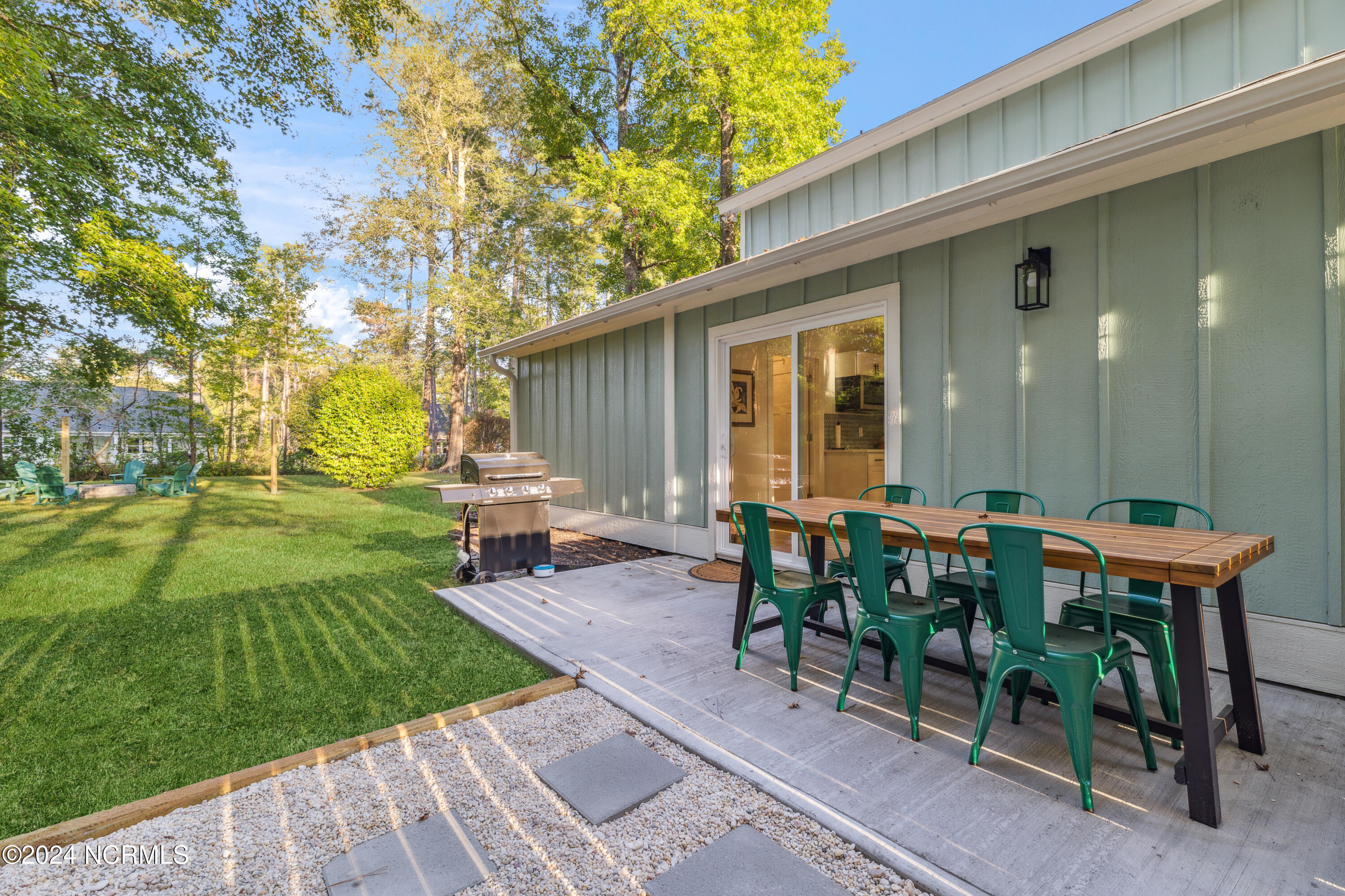 100 Boundary Loop Road Property Photo 34