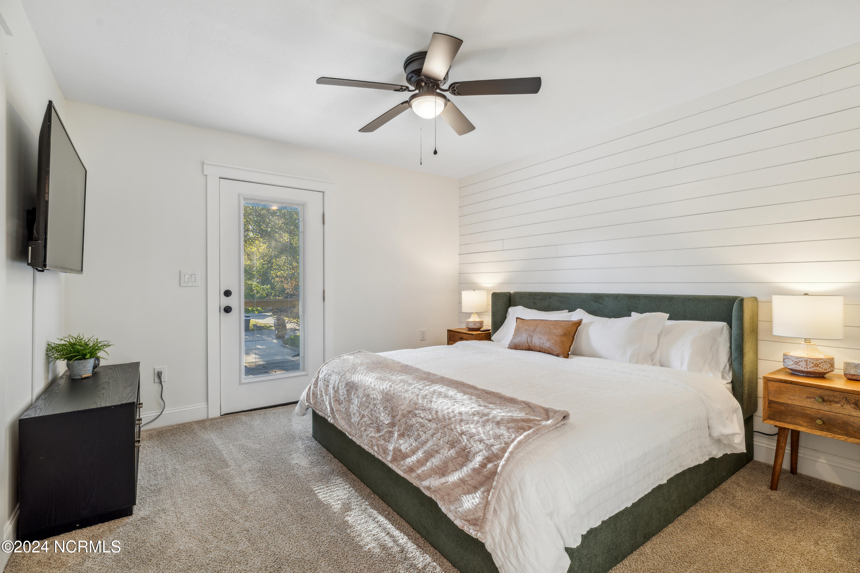 100 Boundary Loop Road Property Photo 48