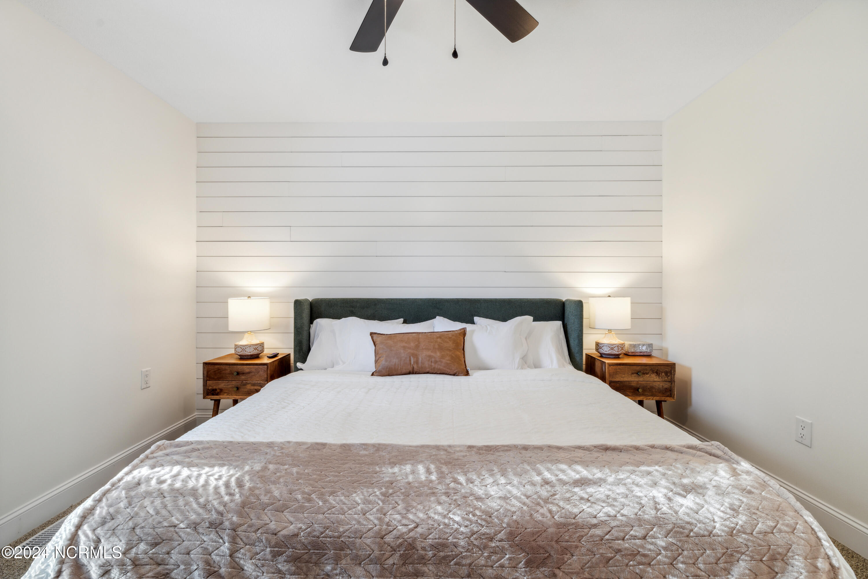100 Boundary Loop Road Property Photo 49