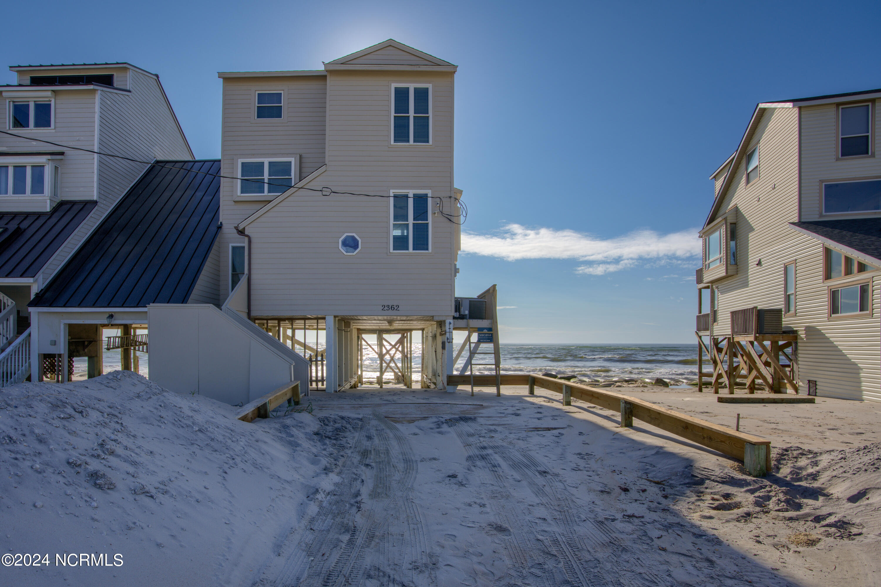2362 New River Inlet Road Property Photo 6