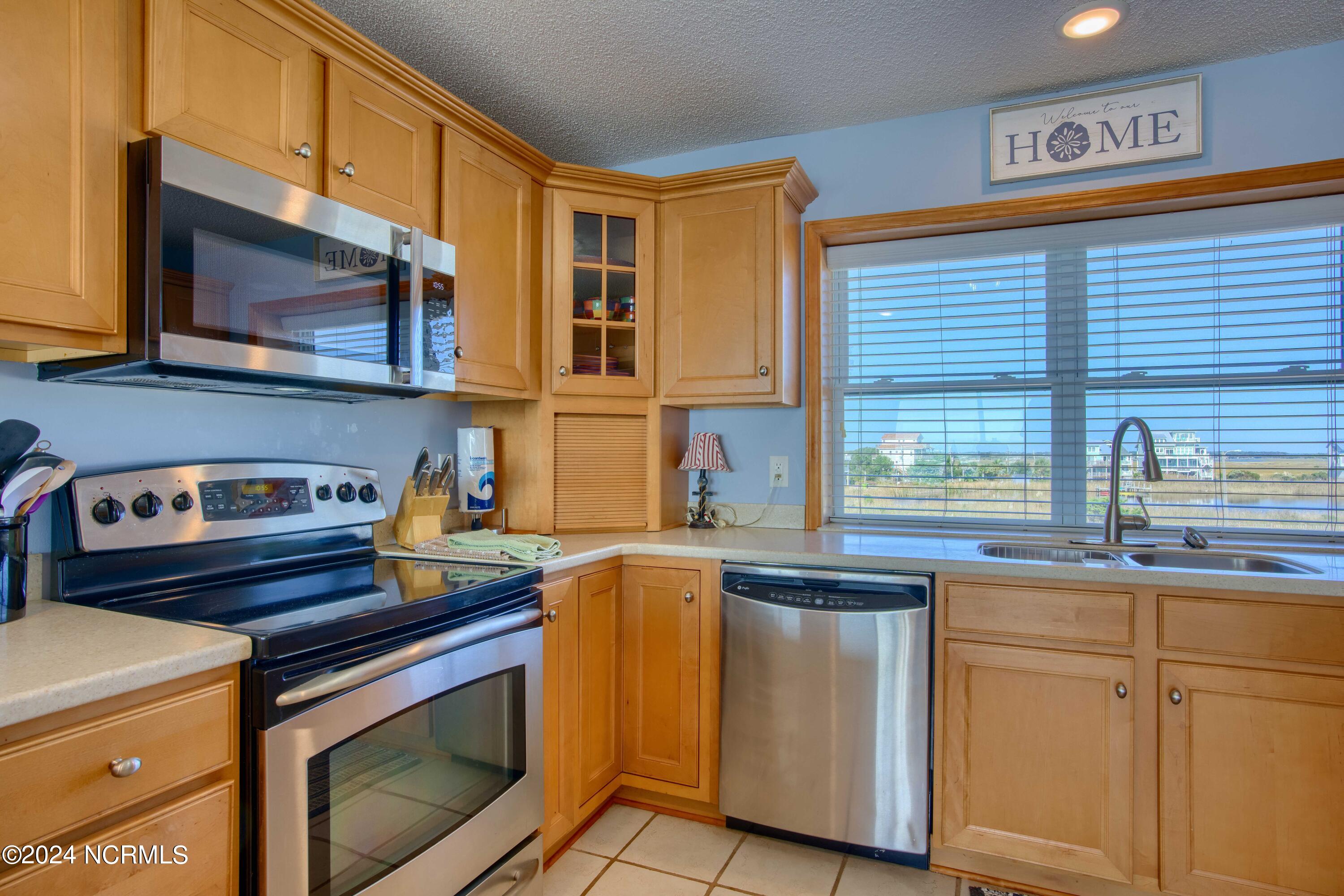 2362 New River Inlet Road Property Photo 22