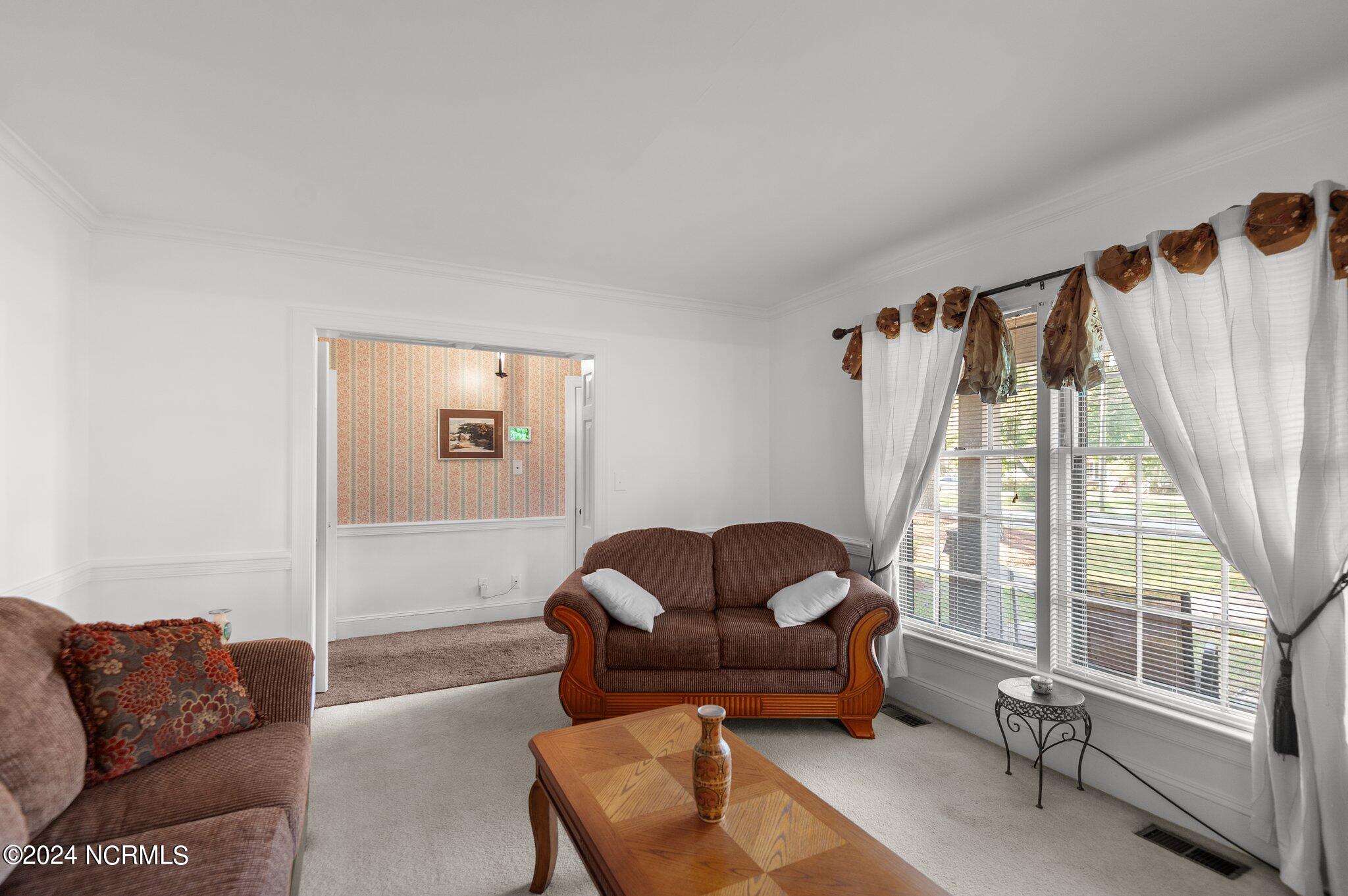 1008 S Howard Circle Property Photo 6