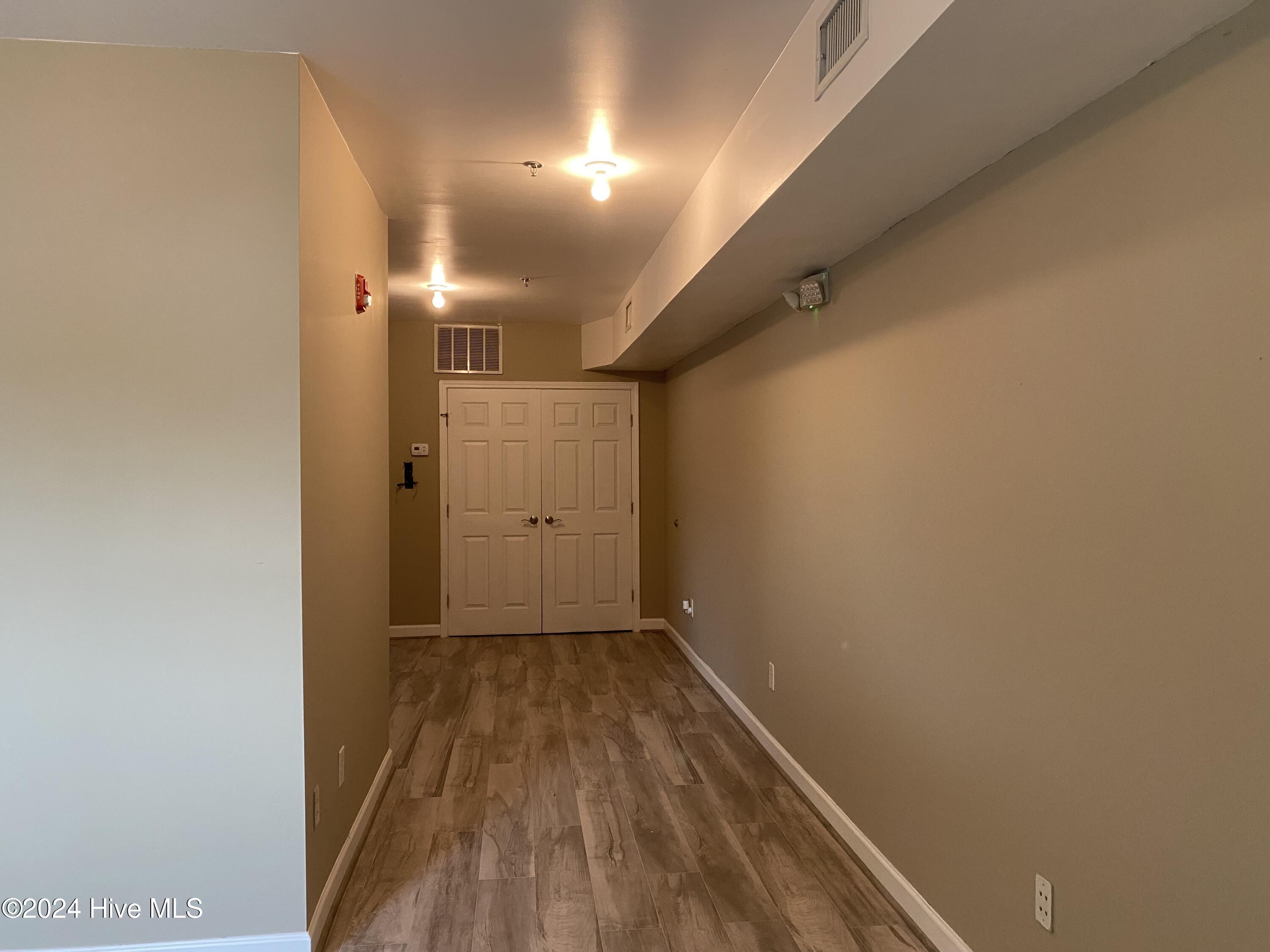 1790 Queen Anne Unit 3 Property Photo 10