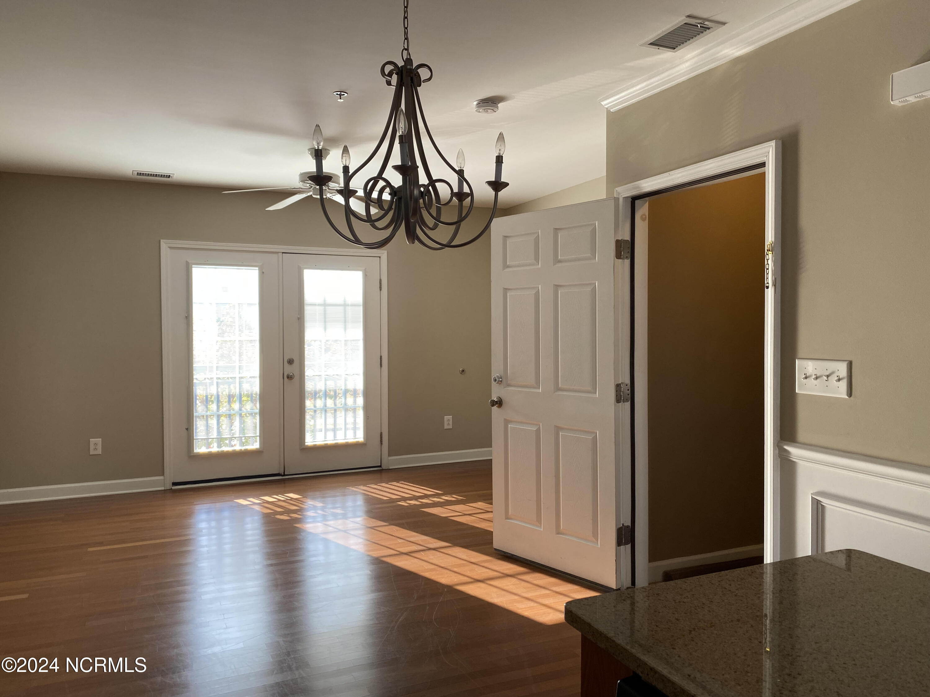 1790 Queen Anne Unit 3 Property Photo 15