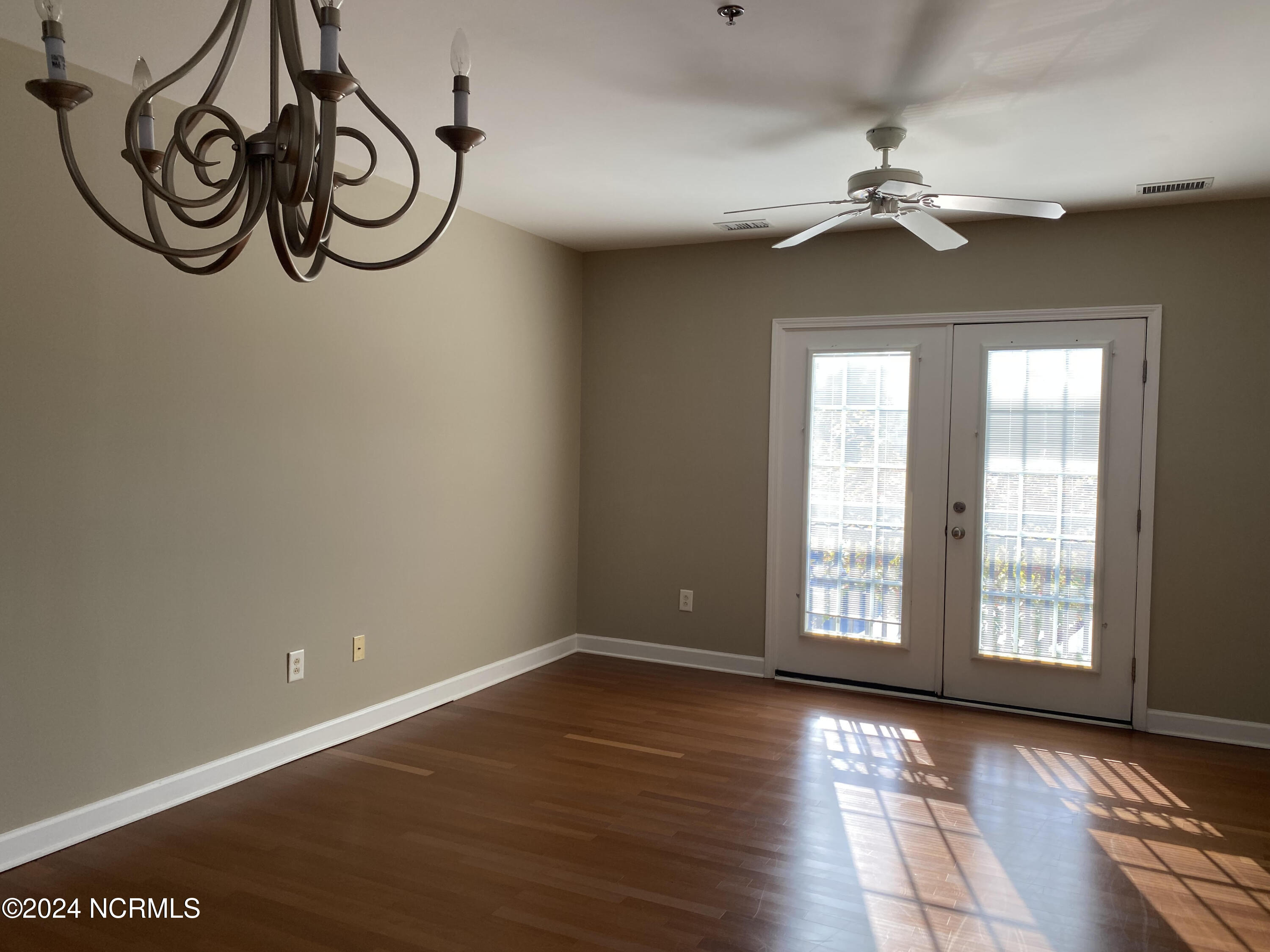 1790 Queen Anne Unit 3 Property Photo 16