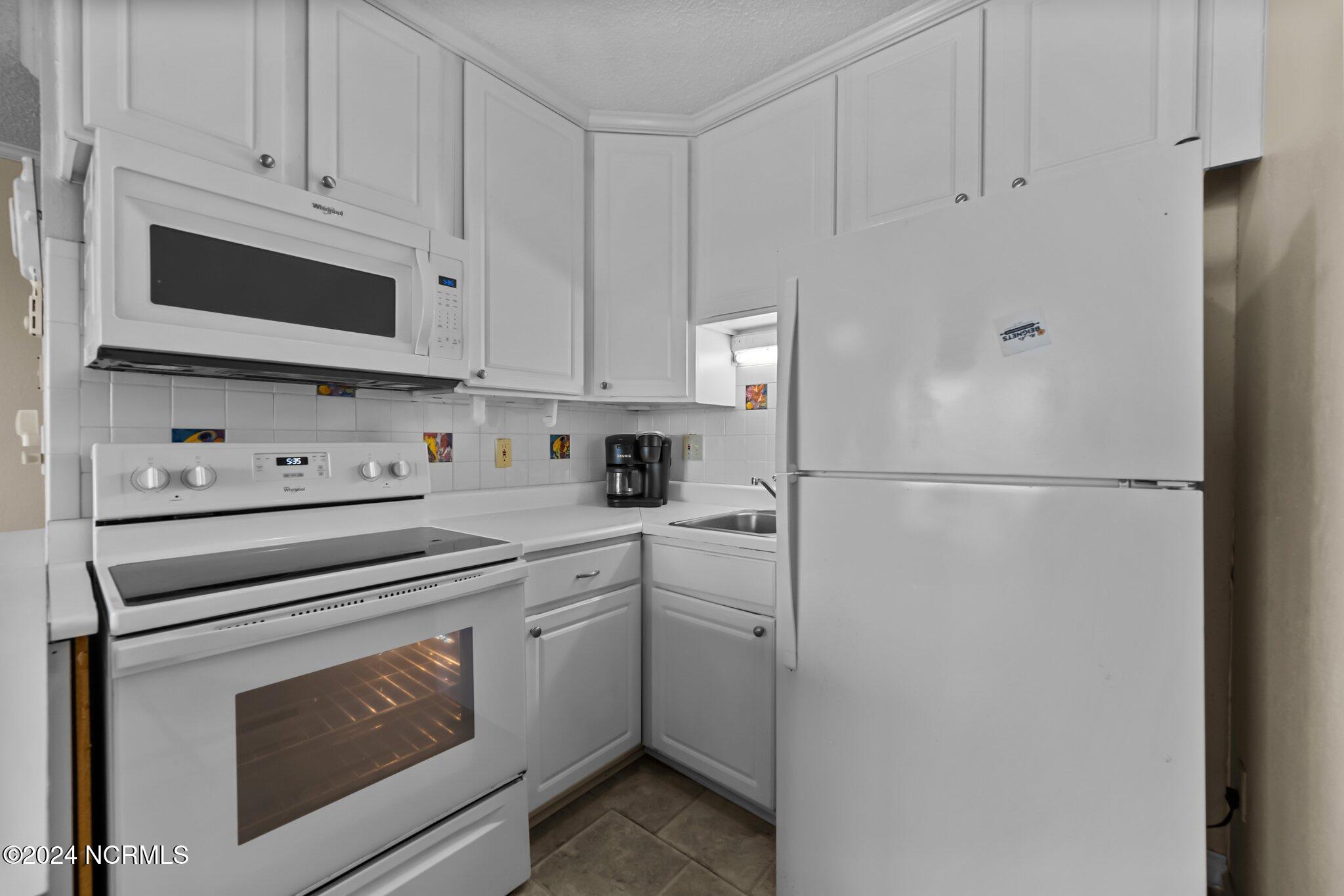 2182 New River Inlet Road 274 Property Photo 25