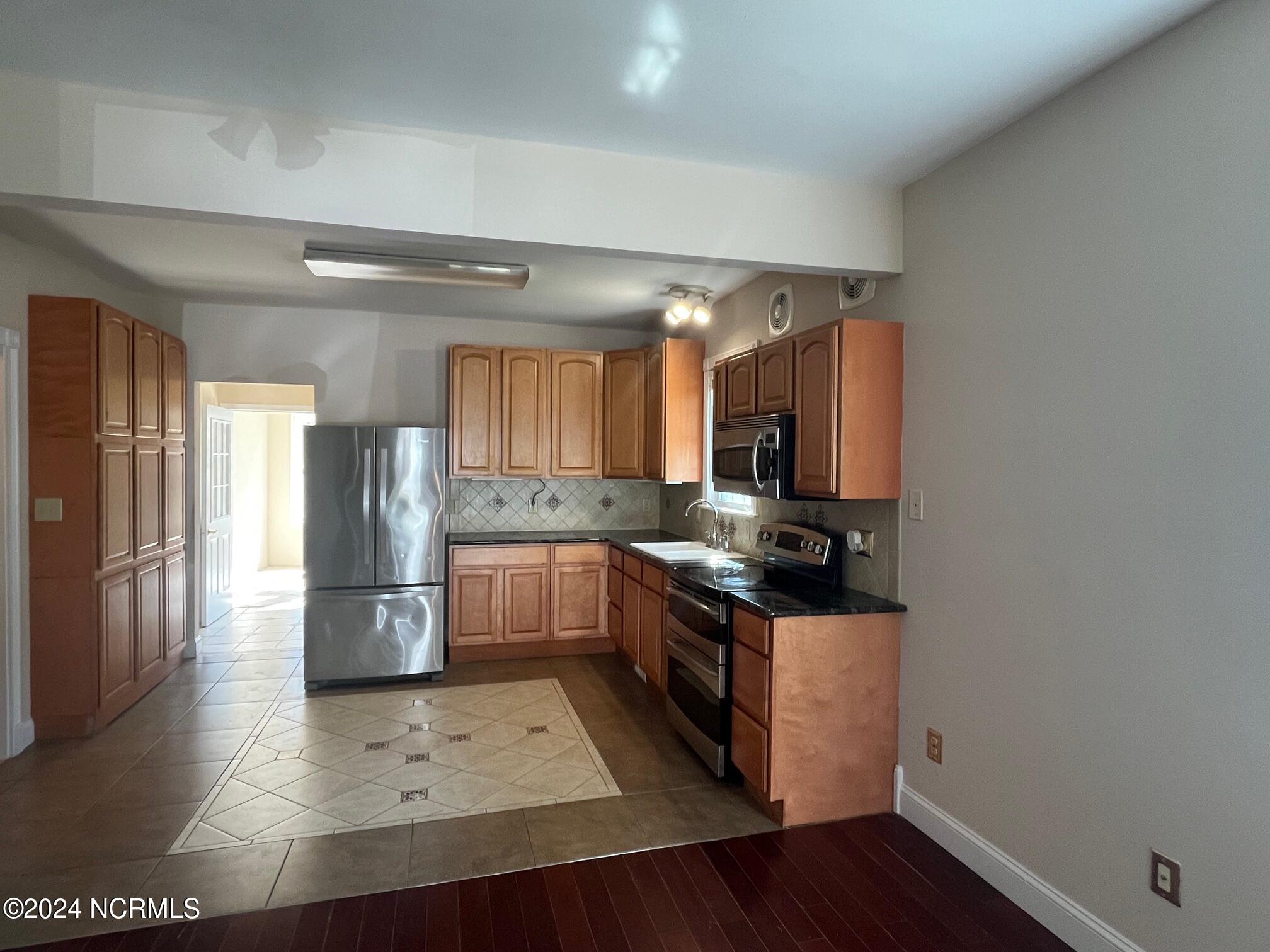 511 Massachusetts Avenue Property Photo 2