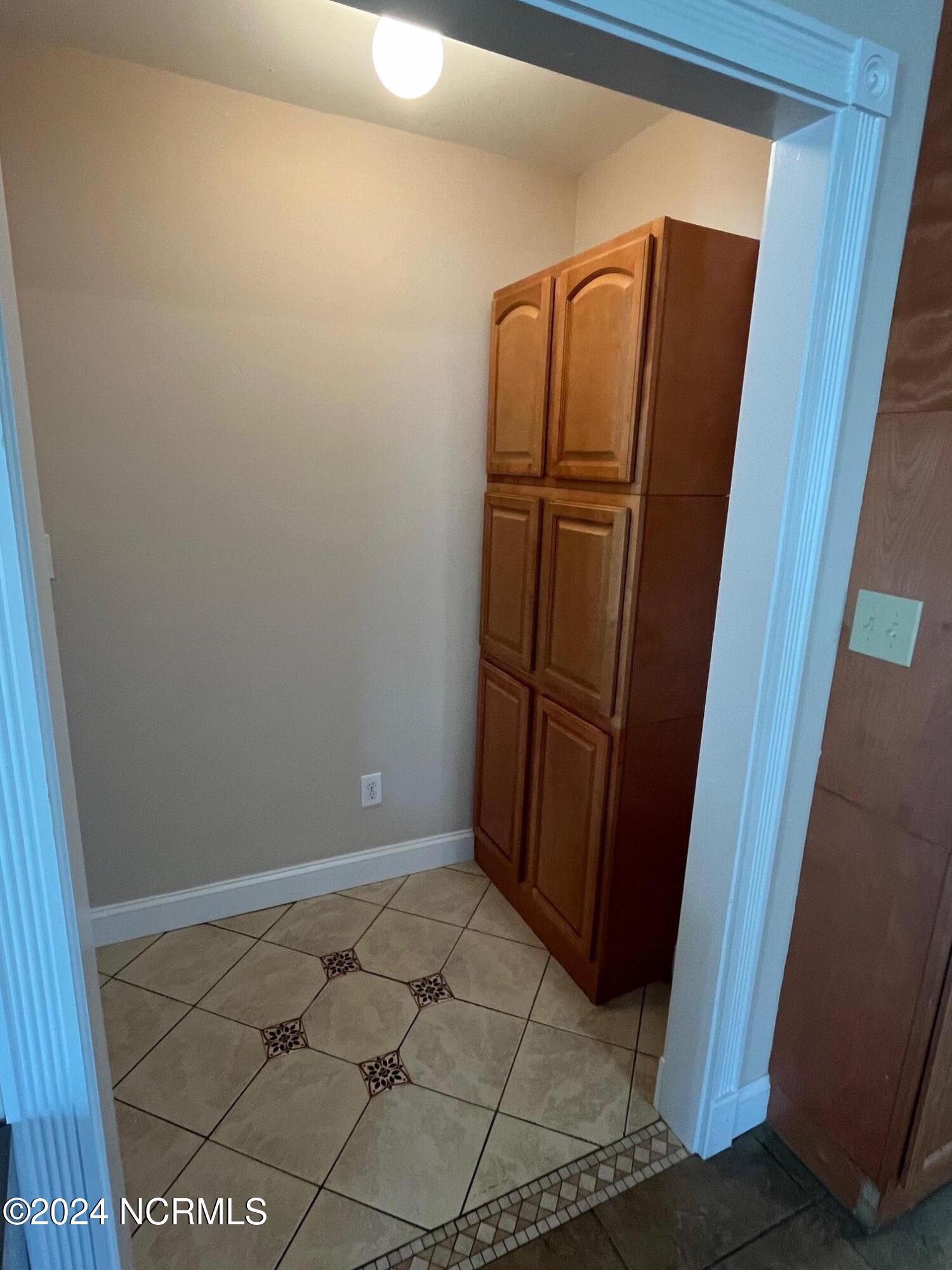 511 Massachusetts Avenue Property Photo 5