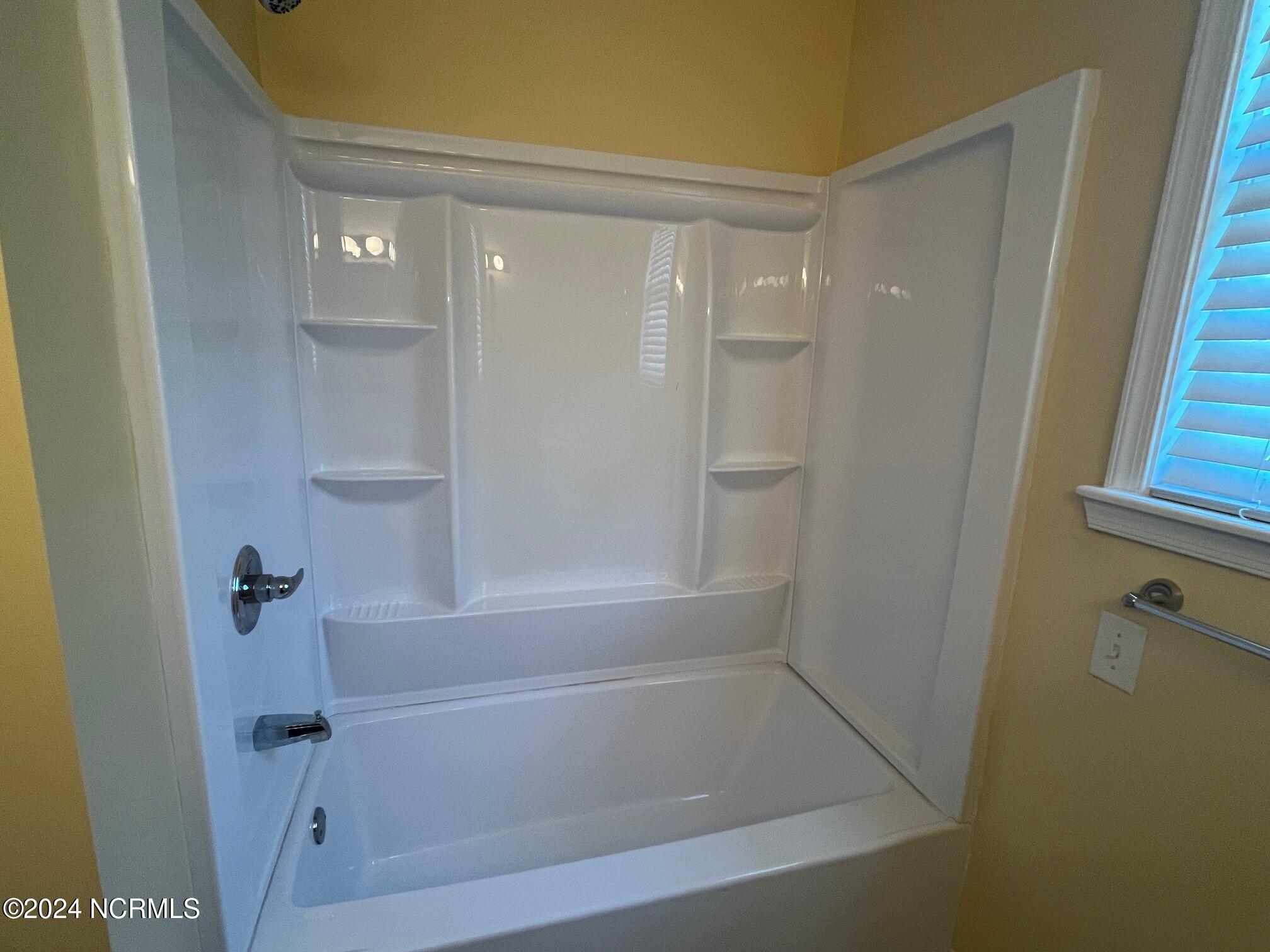 511 Massachusetts Avenue Property Photo 8