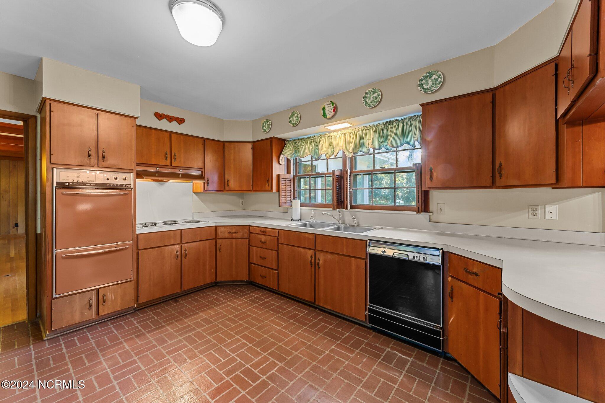 228 Mccotter Drive Property Photo 16