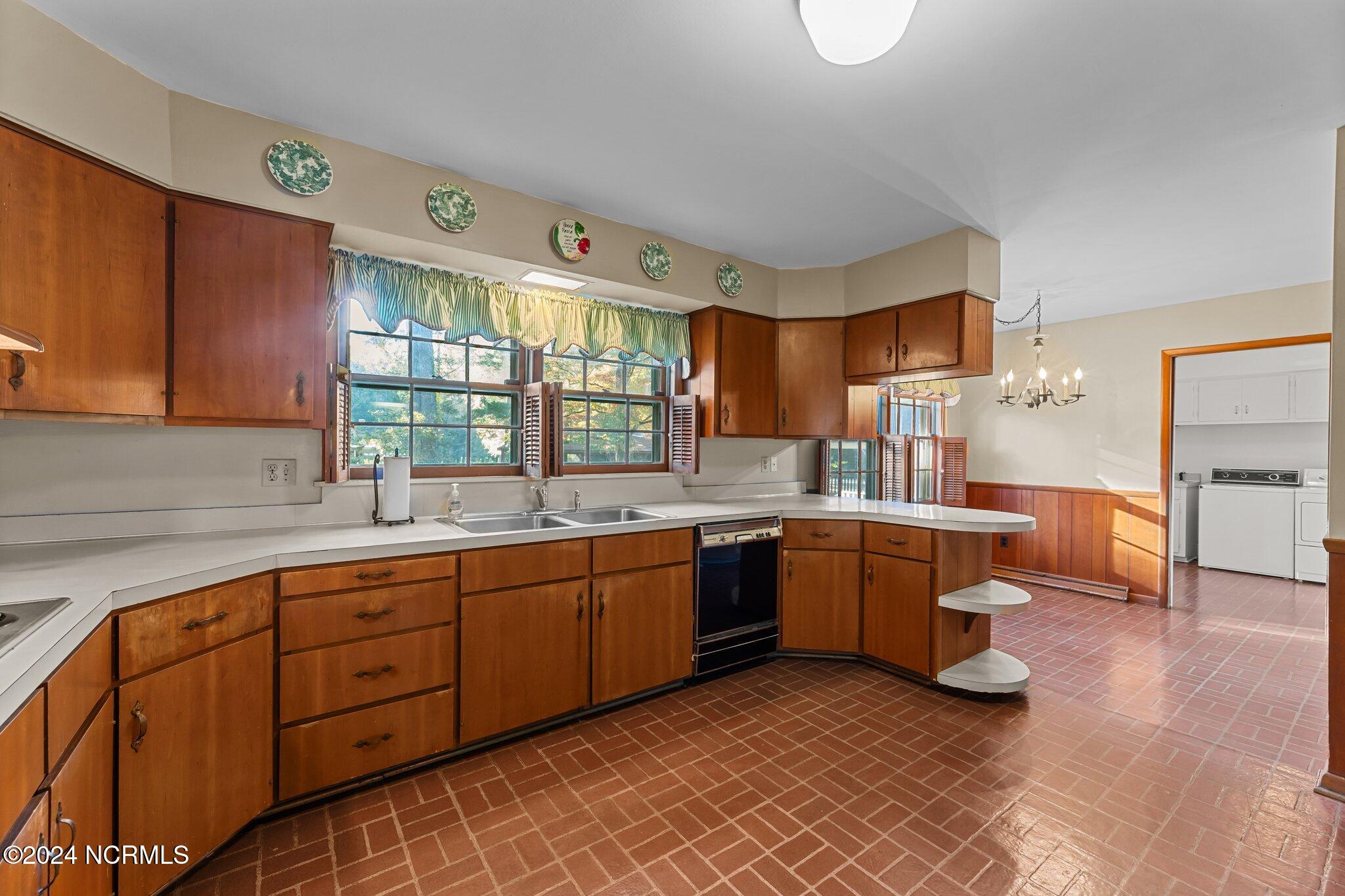 228 Mccotter Drive Property Photo 17