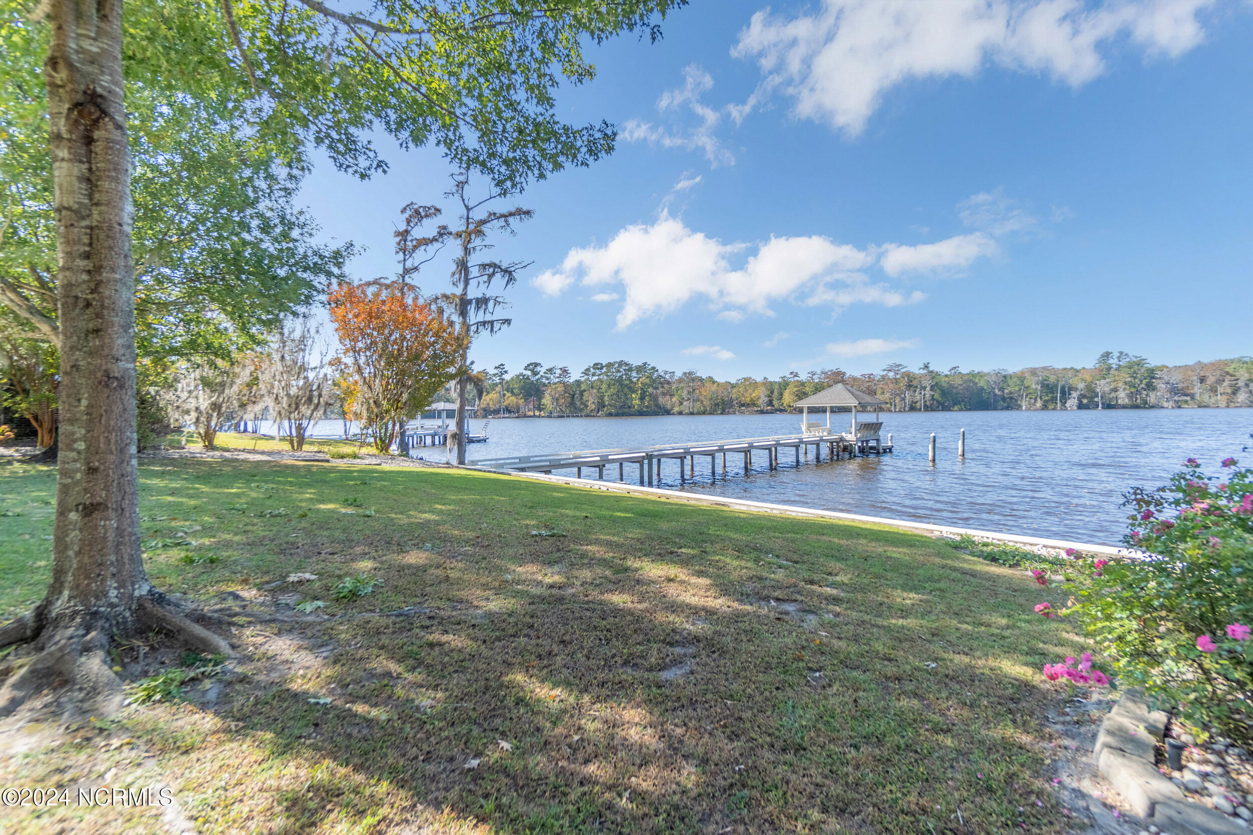 148 New River Drive Property Photo 44