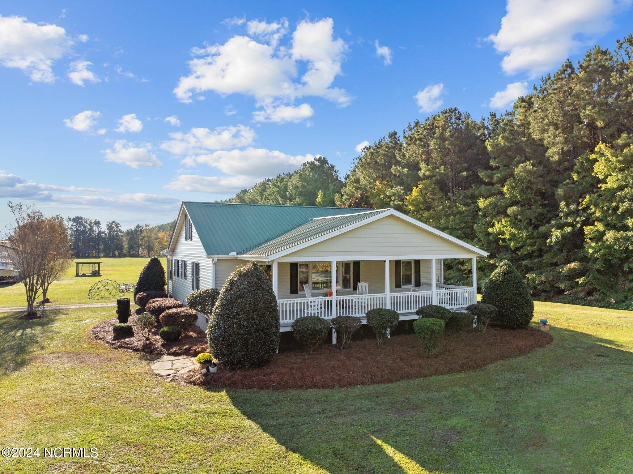 1131 Post Road Property Photo 1
