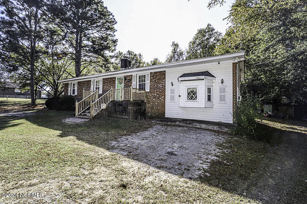 351 Wises Store Road Property Photo 2