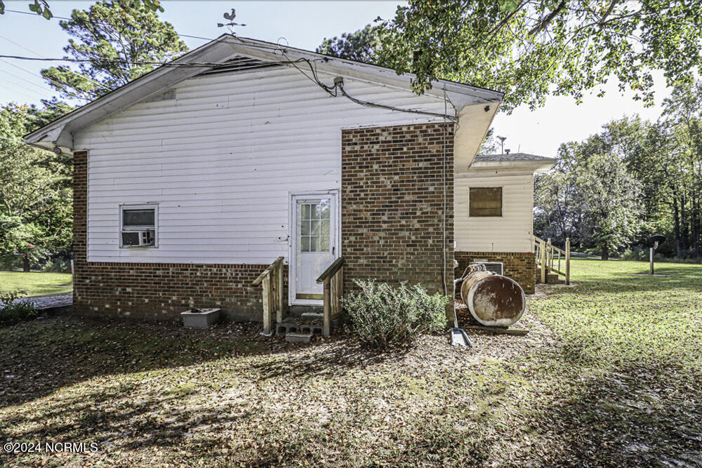 351 Wises Store Road Property Photo 4