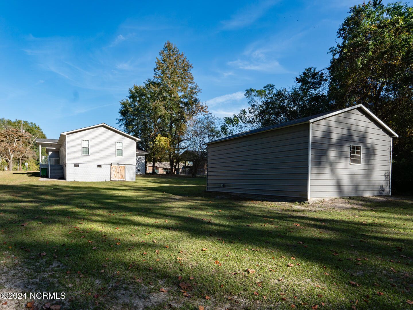 510 Village Street Property Photo 2