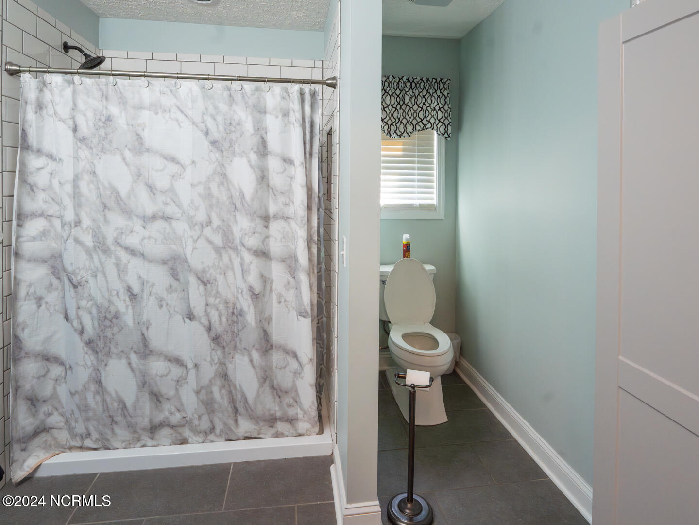 510 Village Street Property Photo 8
