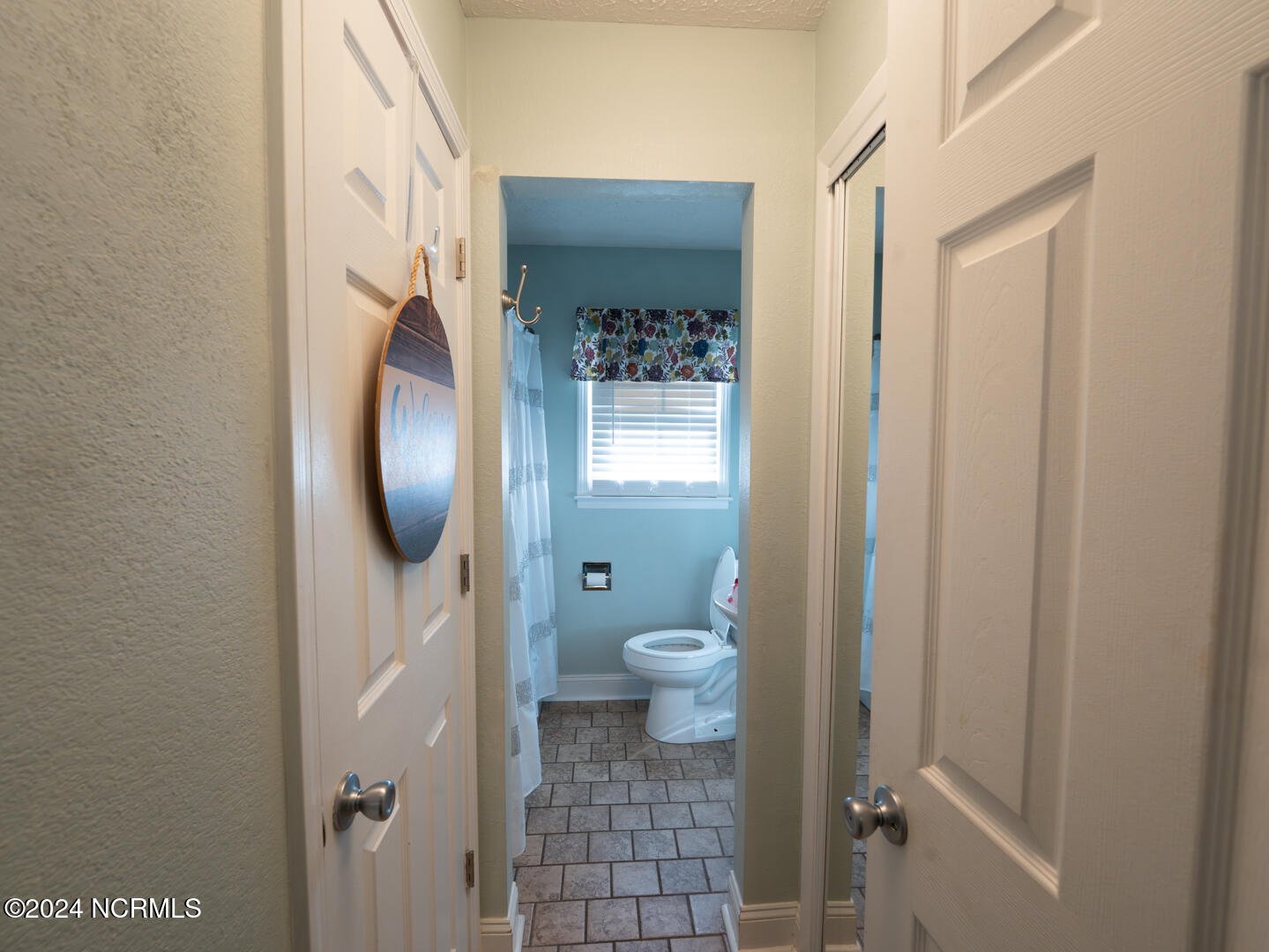 510 Village Street Property Photo 10