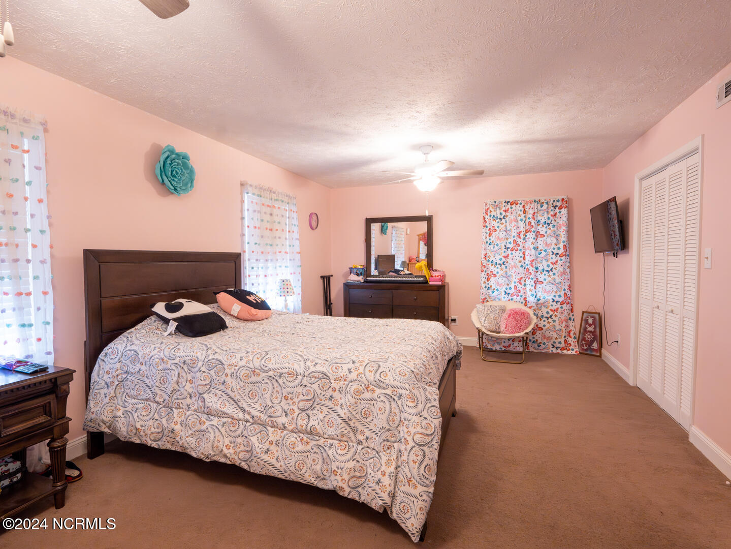 510 Village Street Property Photo 11