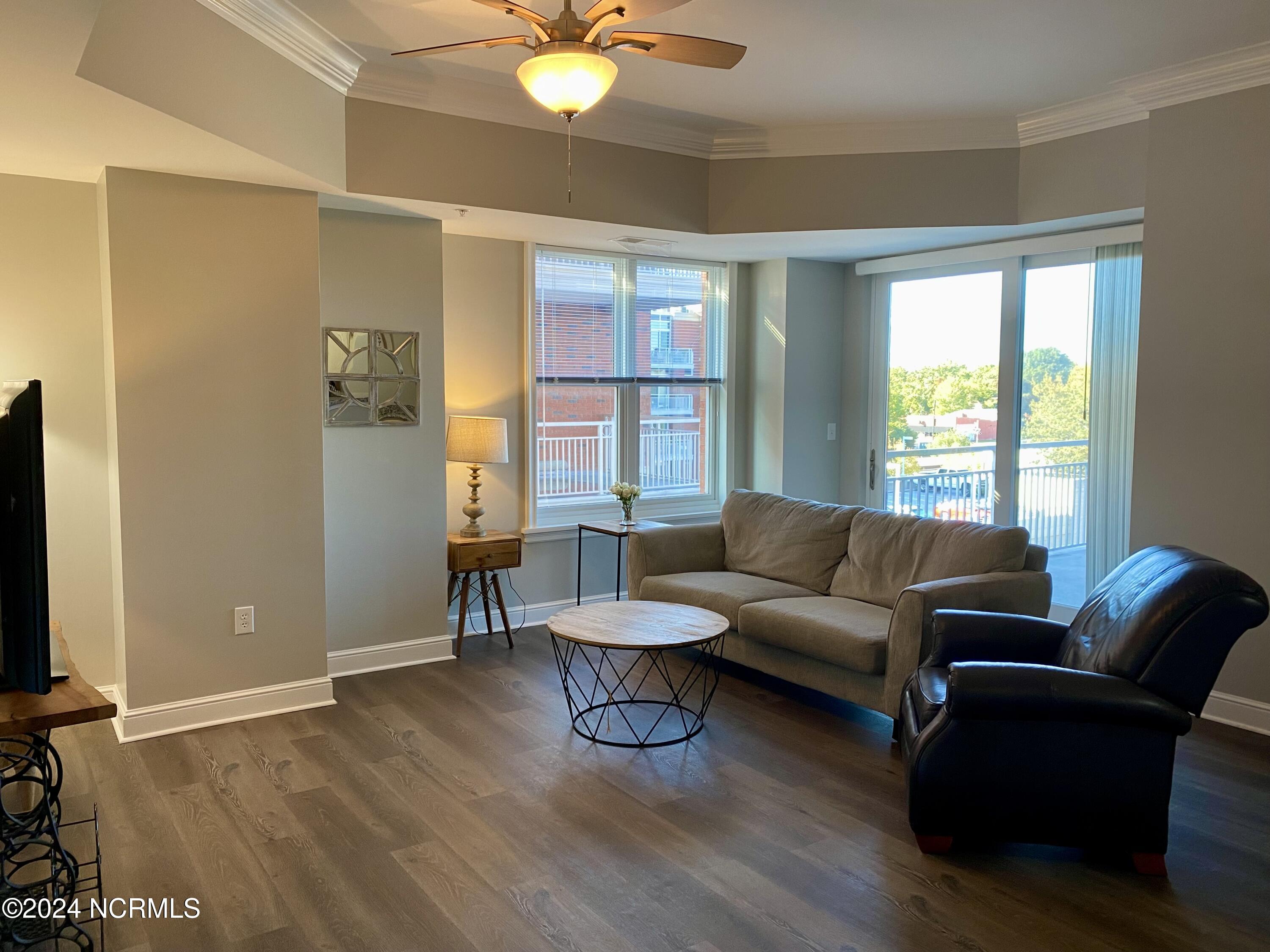 318 Sky Sail Boulevard Property Photo 2