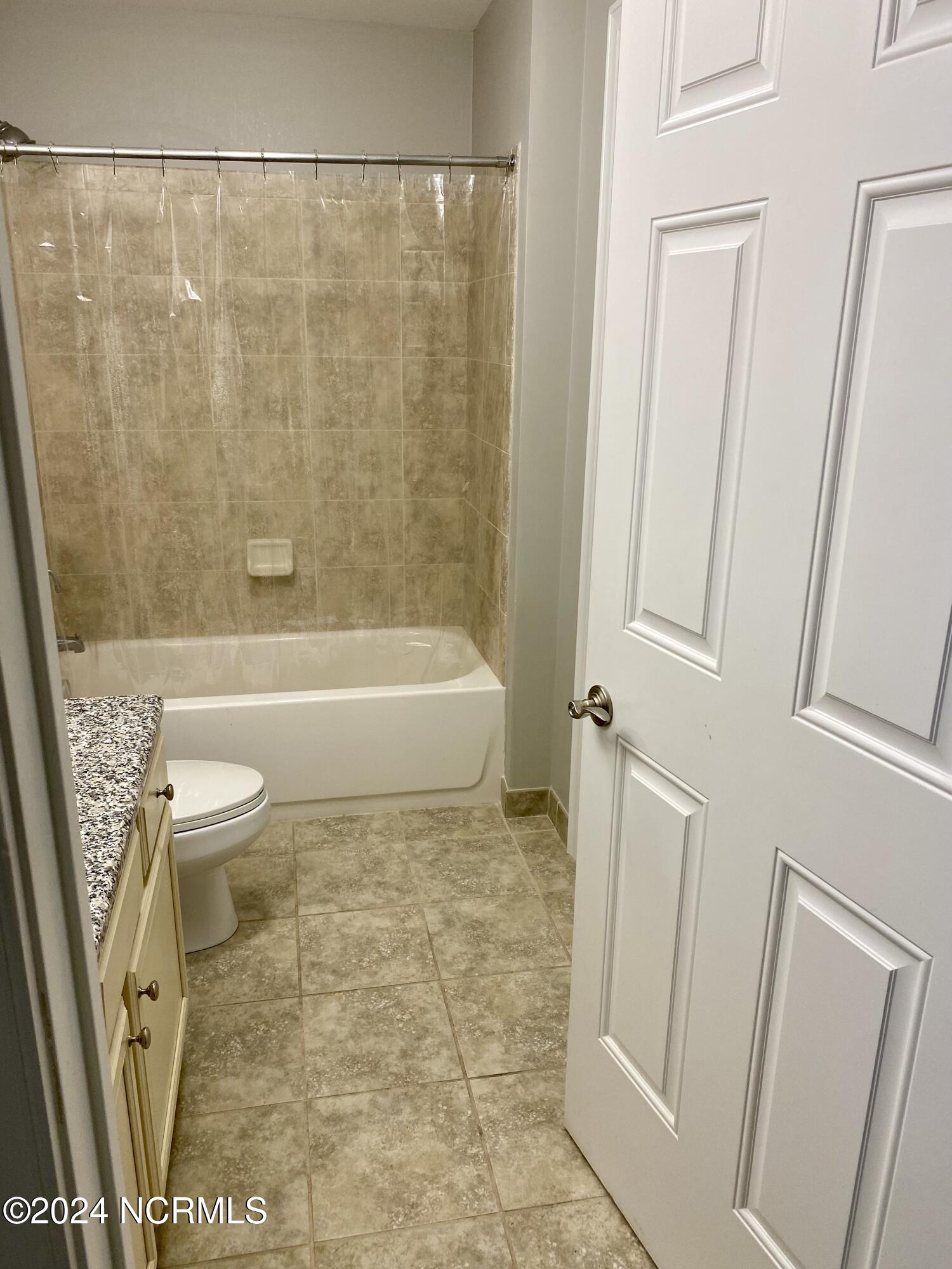 318 Sky Sail Boulevard Property Photo 8