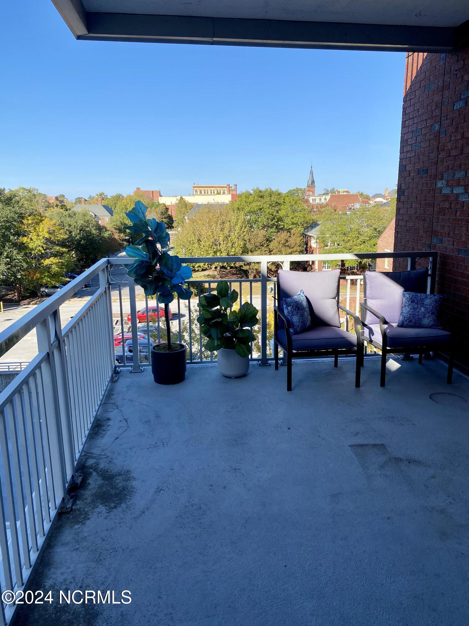 318 Sky Sail Boulevard Property Photo 14