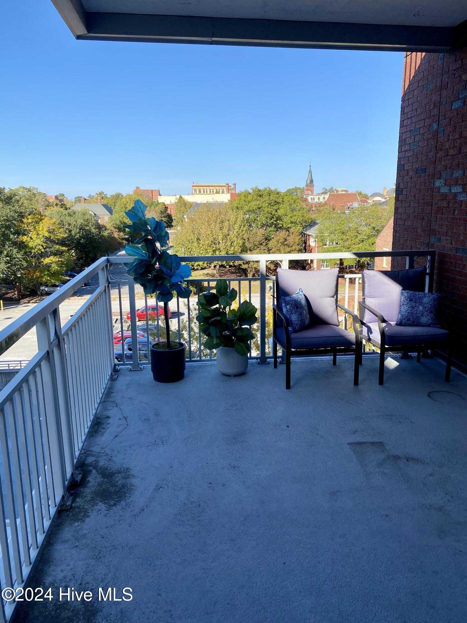 318 Sky Sail Boulevard Property Photo 17
