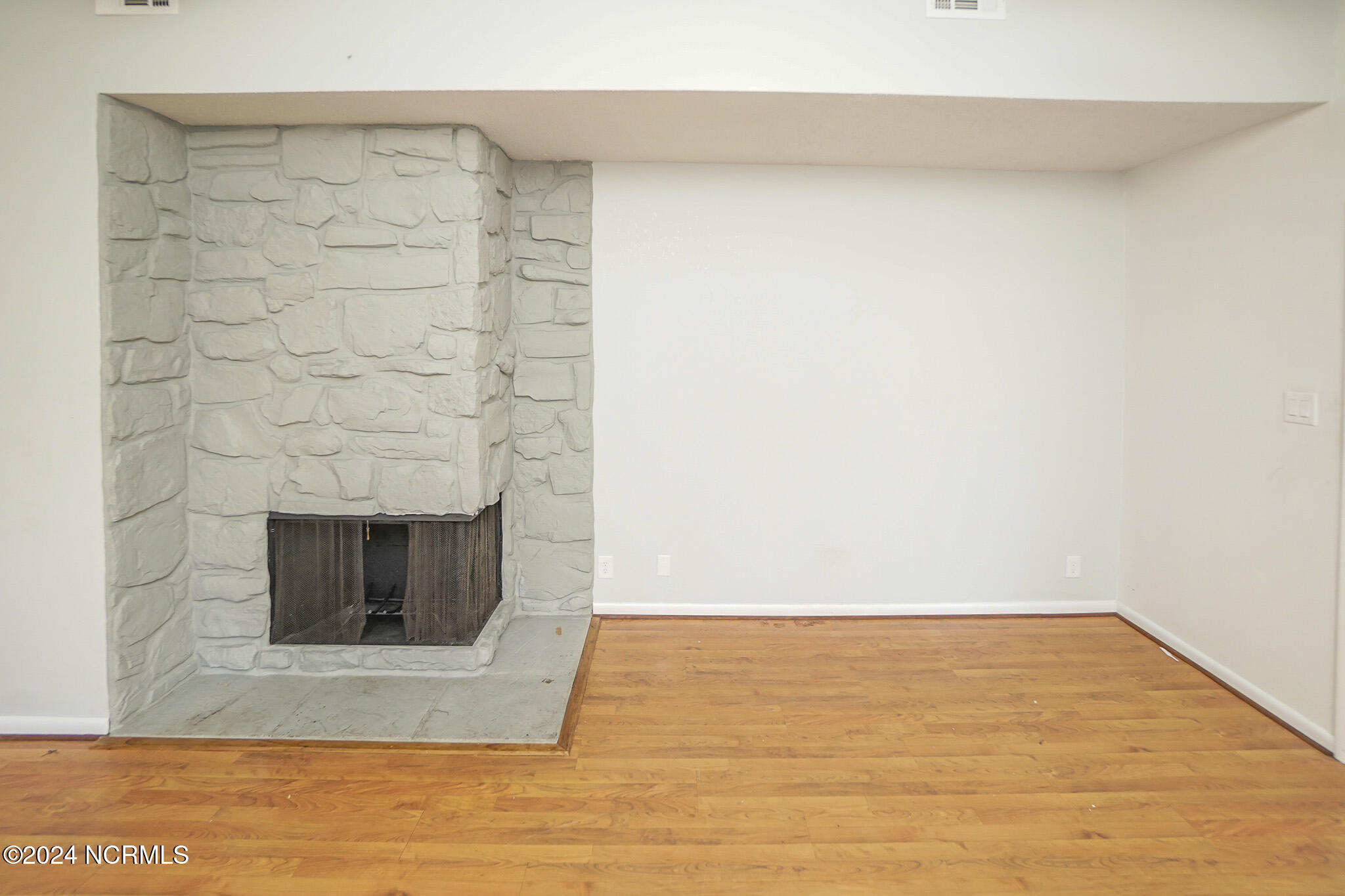 118 E Saltwood Place Property Photo 9