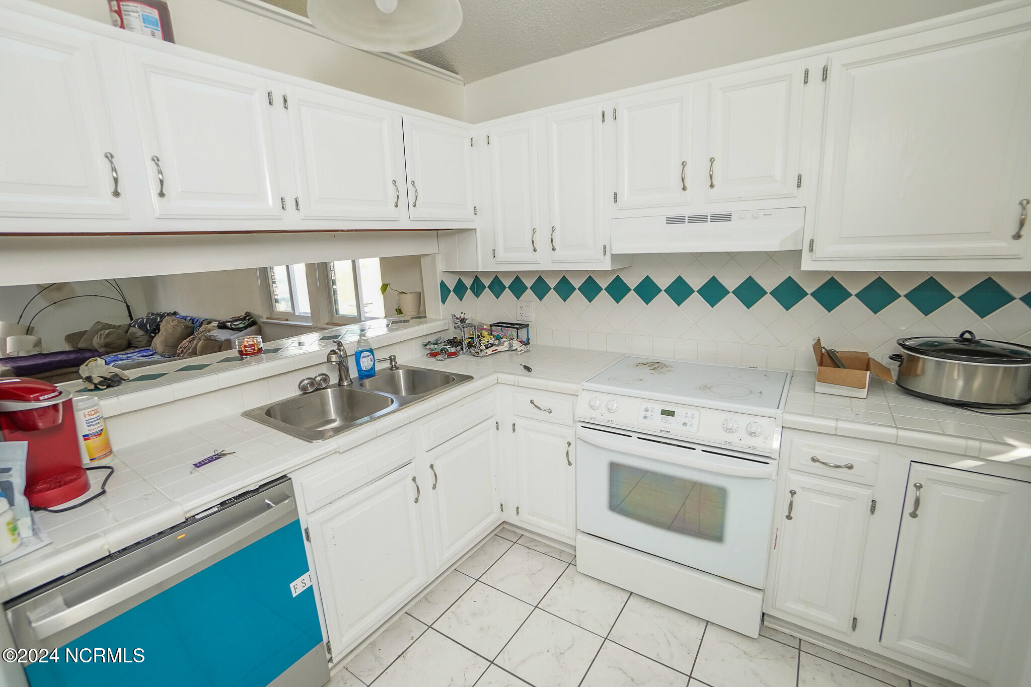 118 E Saltwood Place Property Photo 10