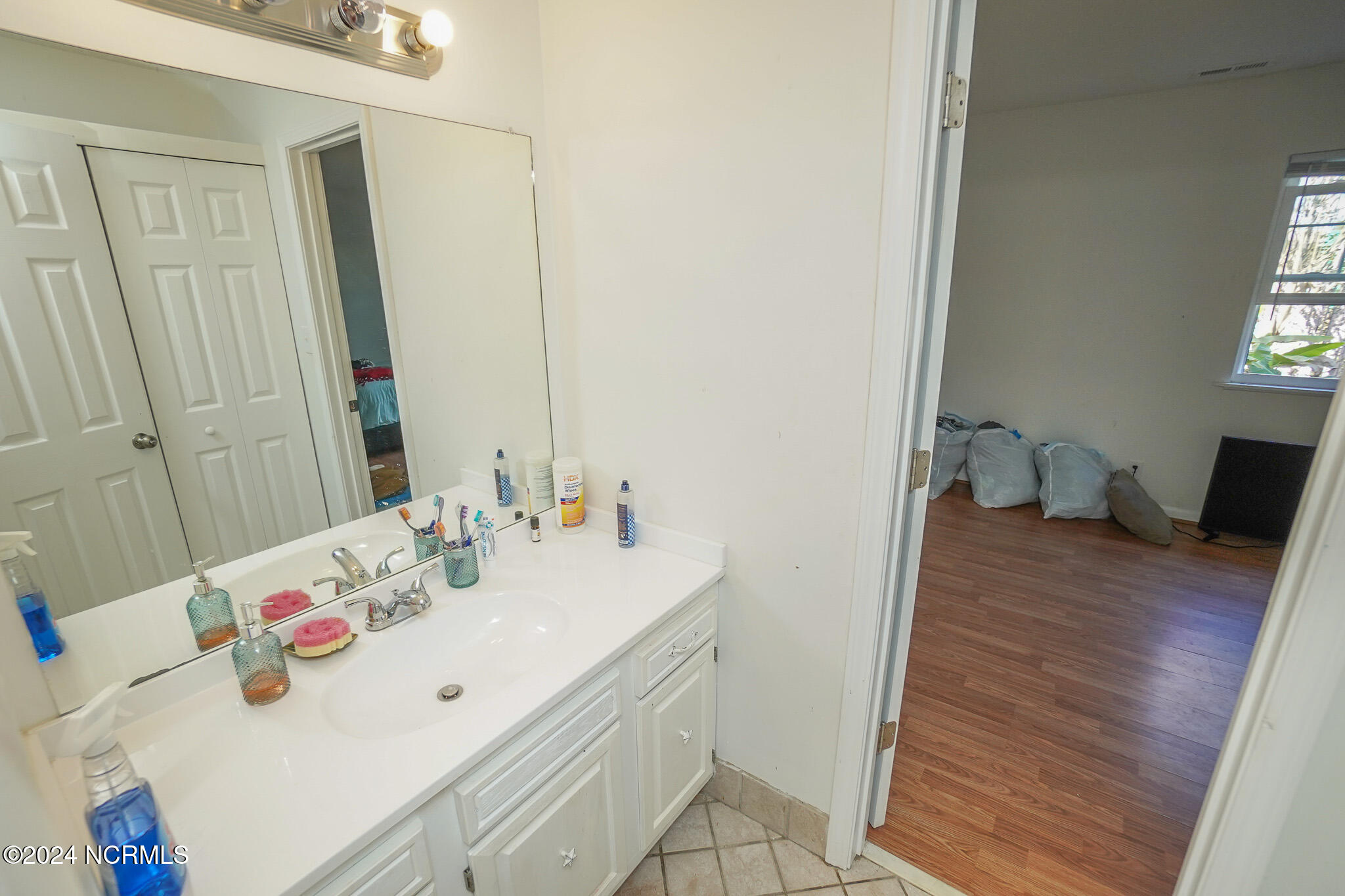 118 E Saltwood Place Property Photo 18