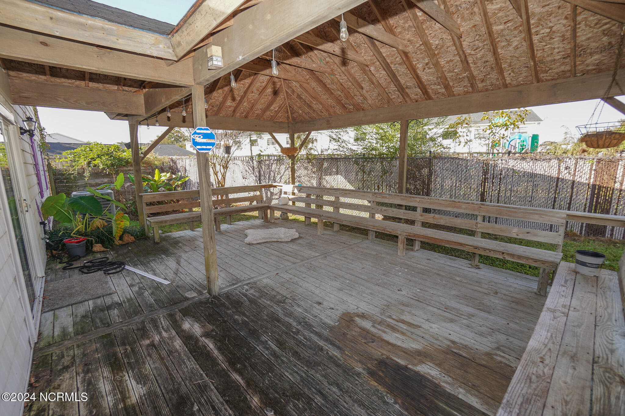 118 E Saltwood Place Property Photo 26