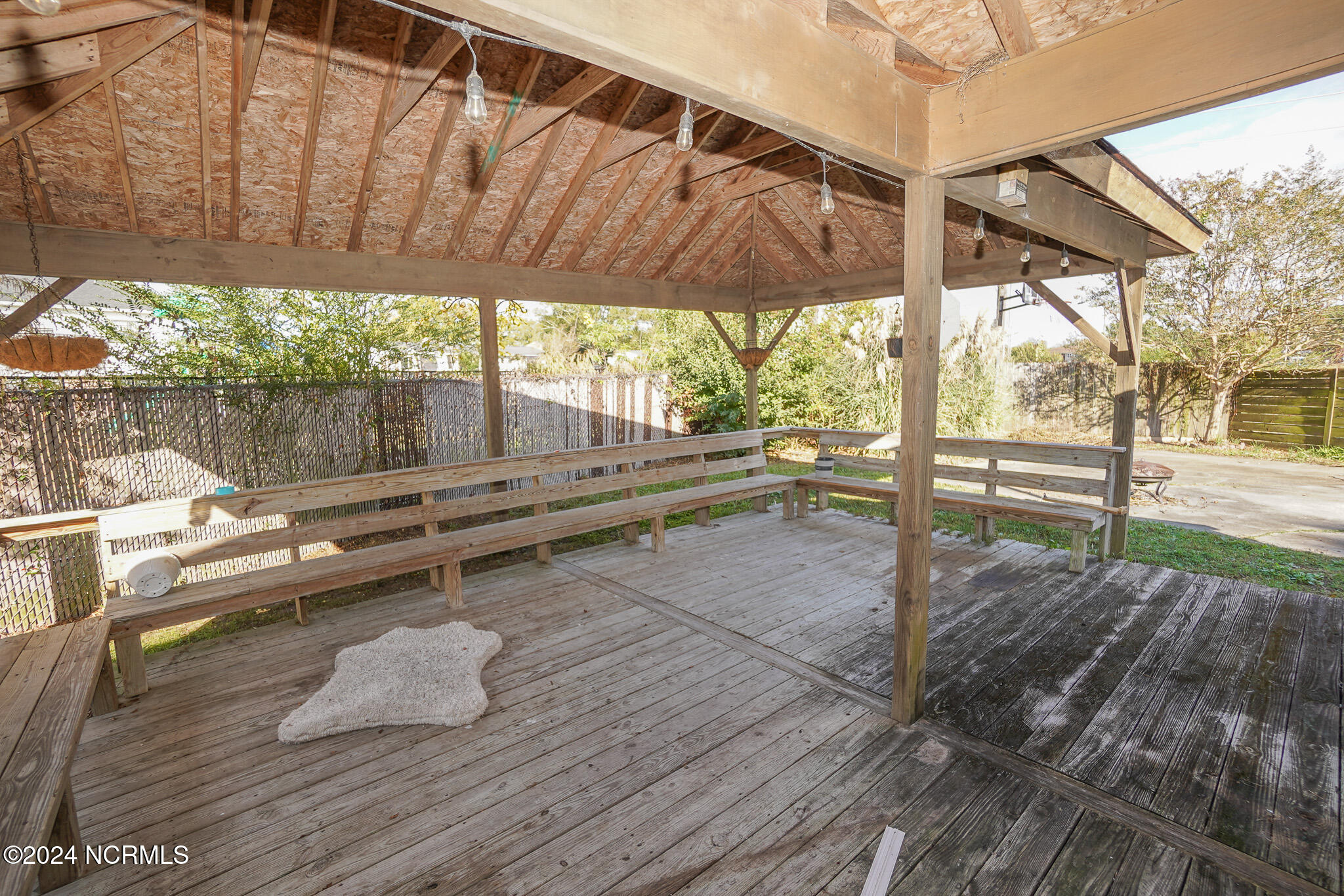 118 E Saltwood Place Property Photo 27