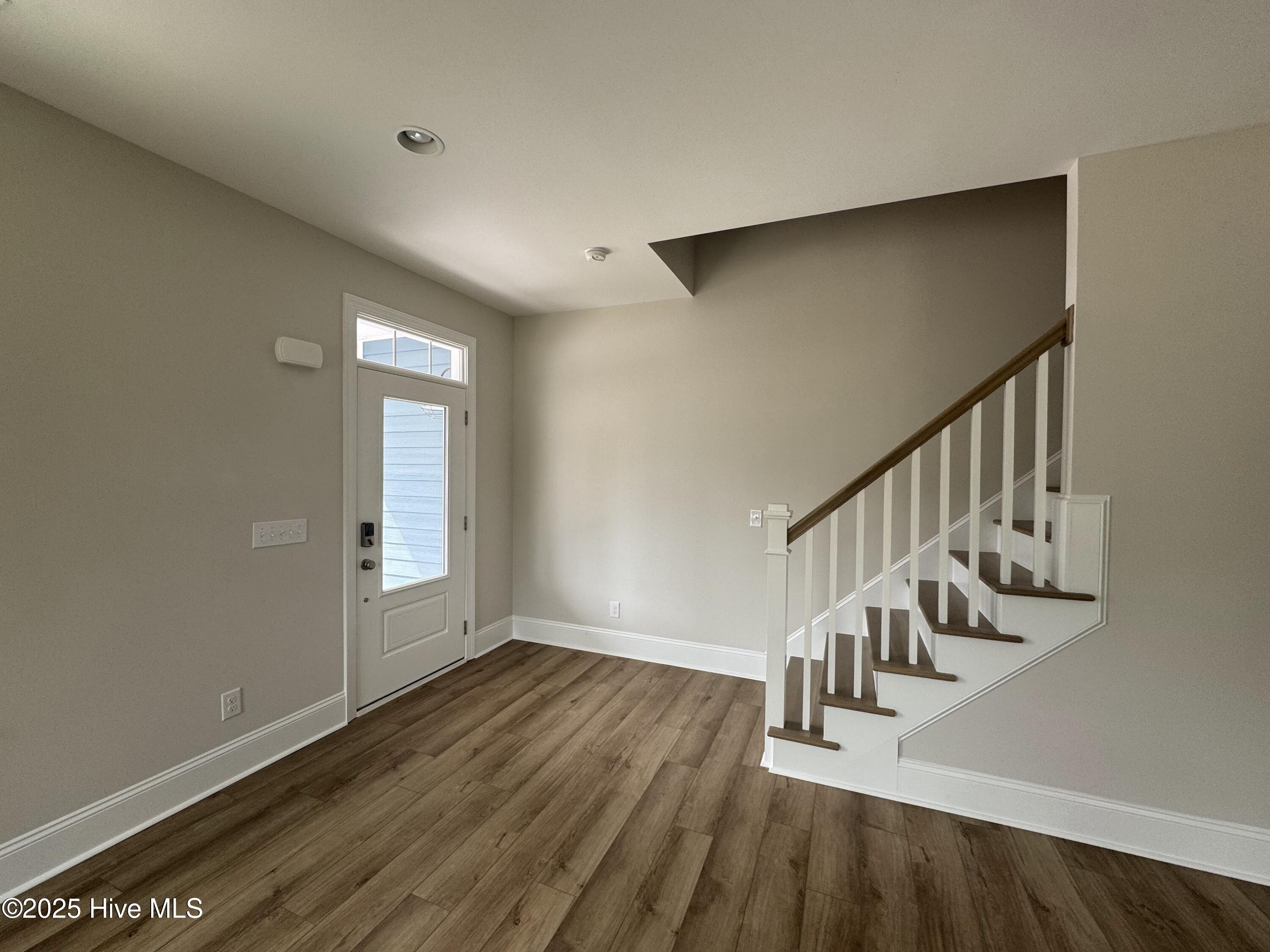 149 Coburn Court Property Photo 6