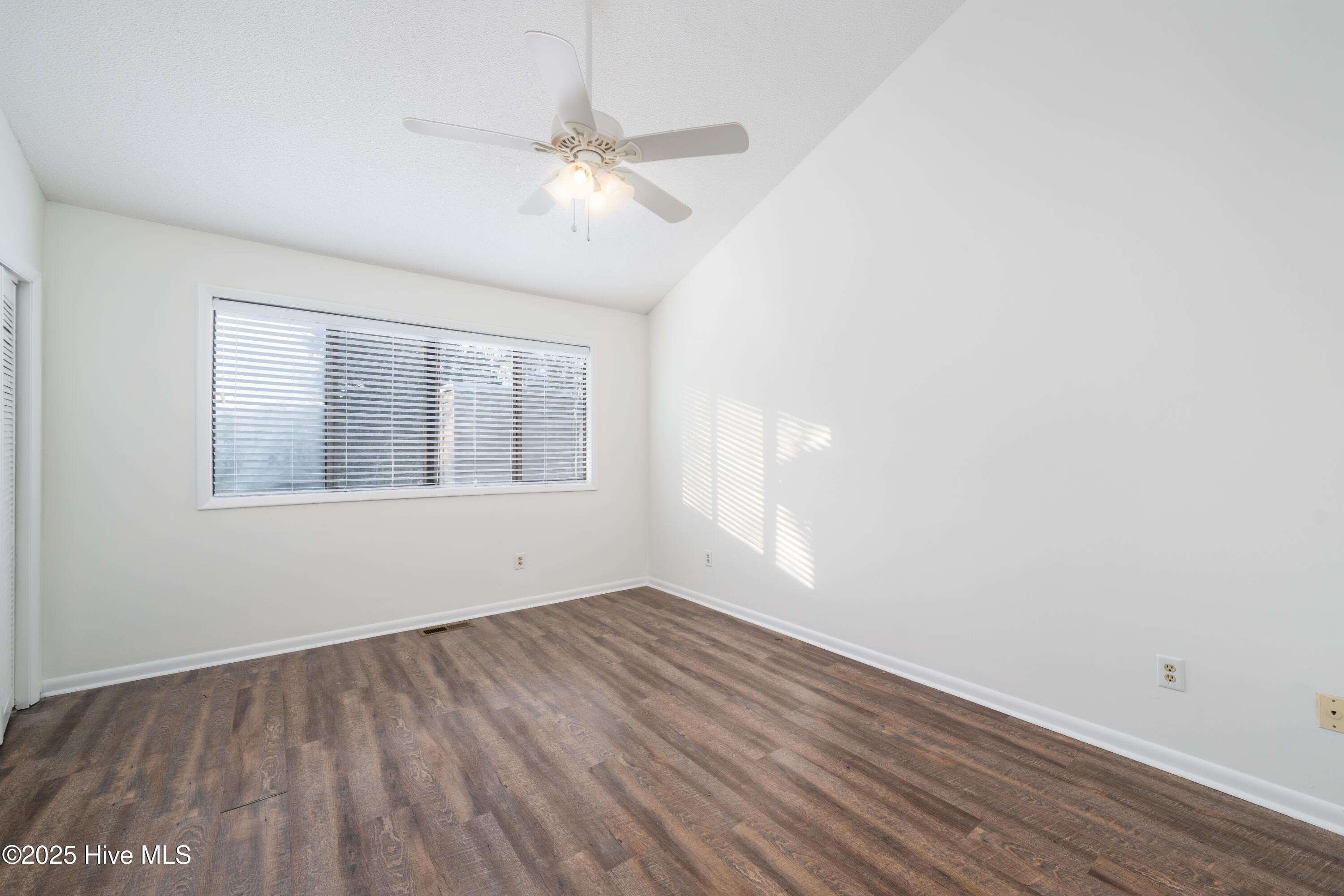 199 Saint Mark Court Property Photo 10