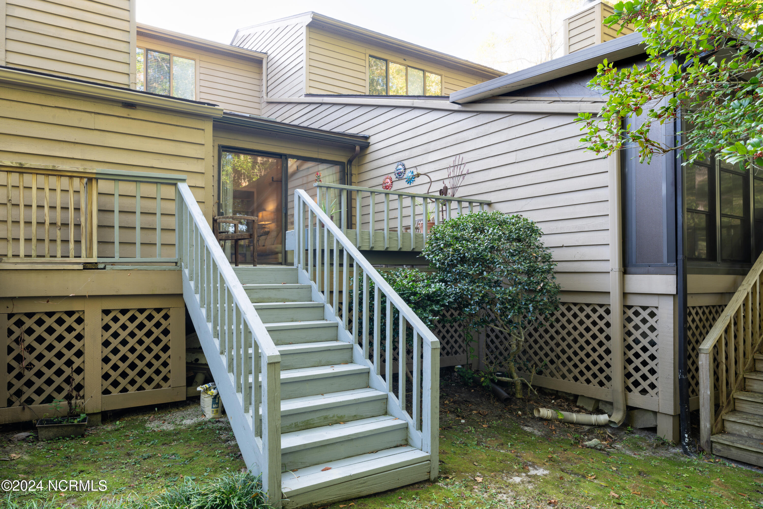 199 Saint Mark Court Property Photo 17