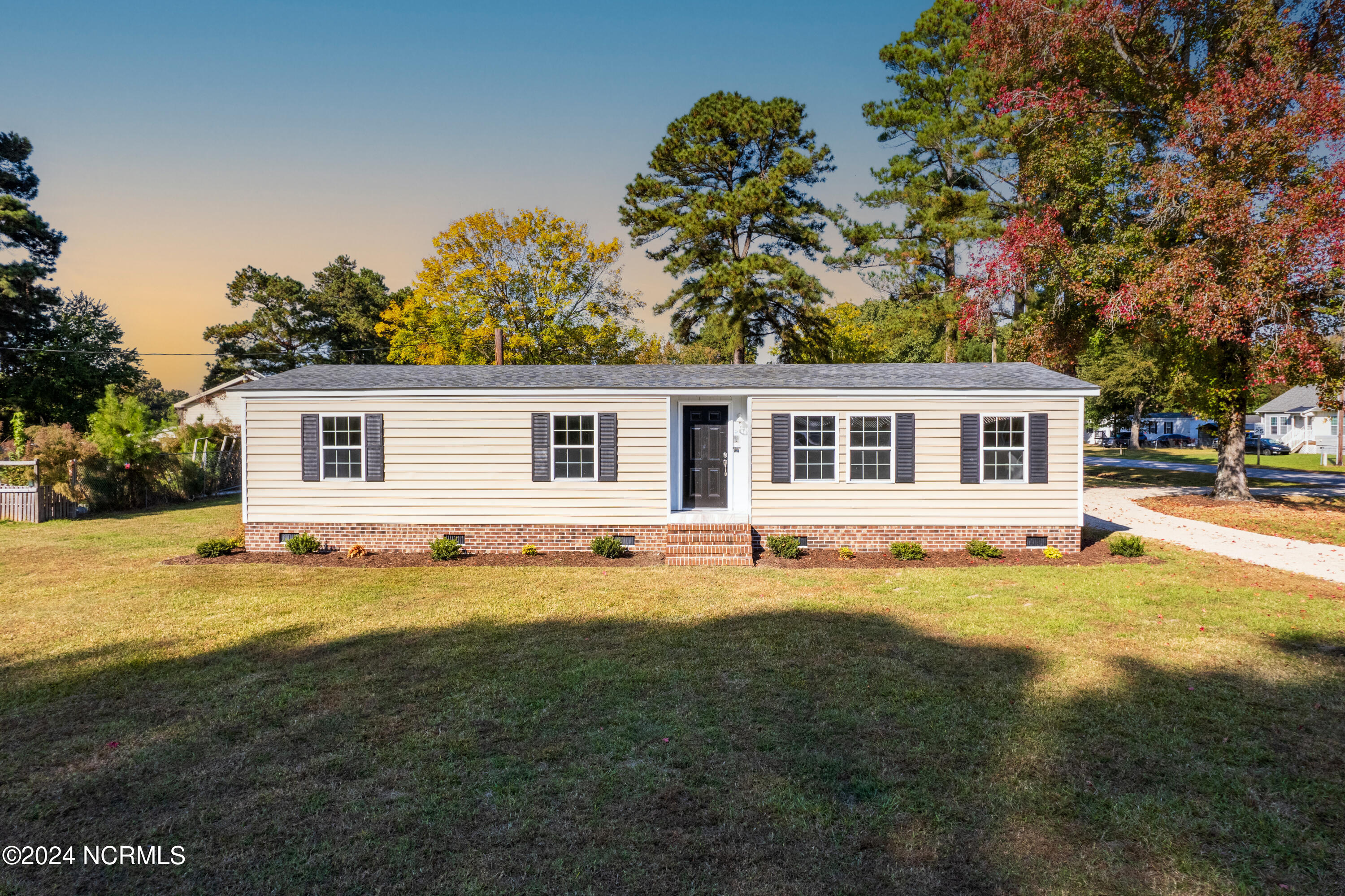 1073 Florida Road Property Photo