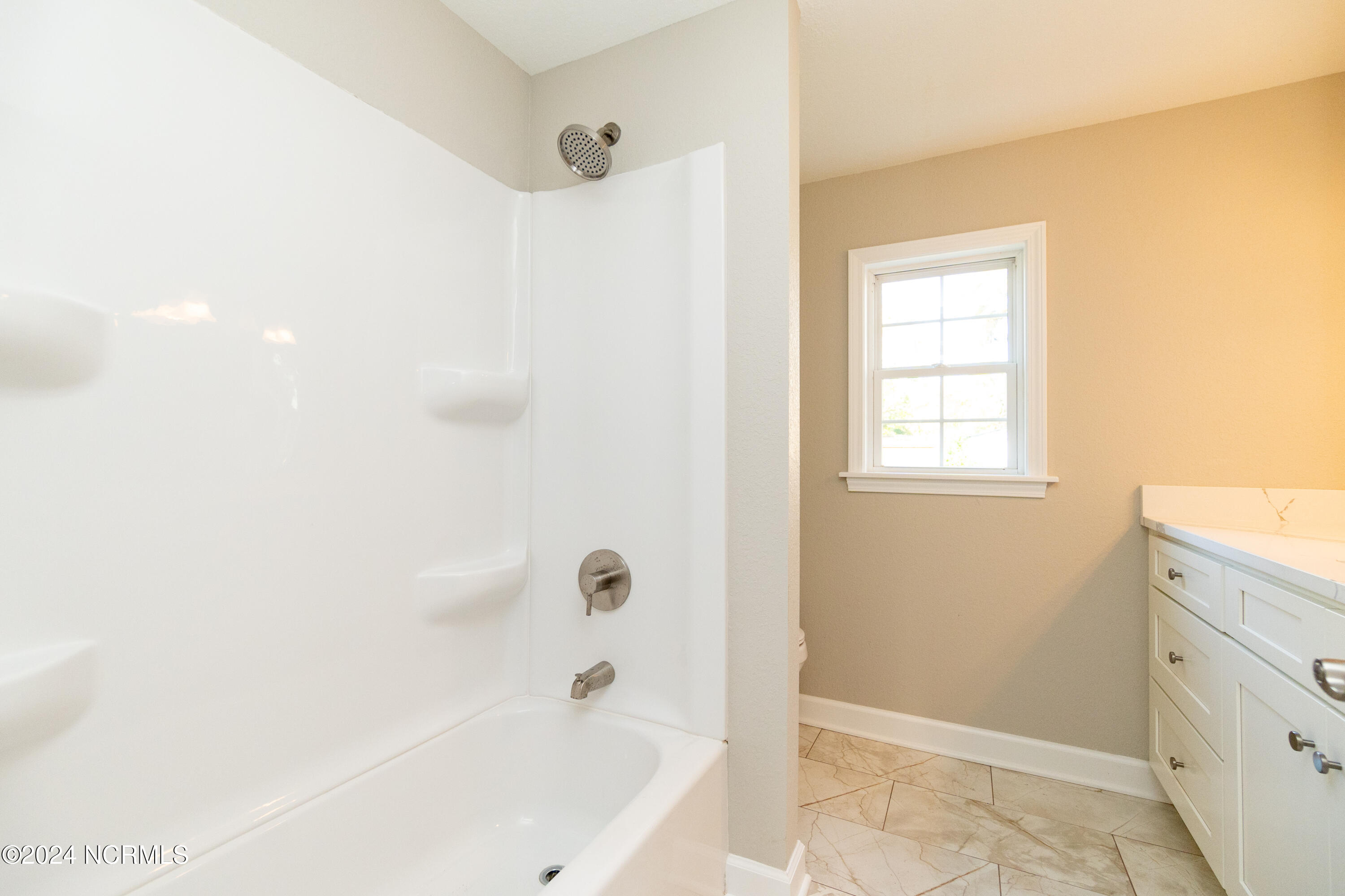 1073 Florida Road Property Photo 13