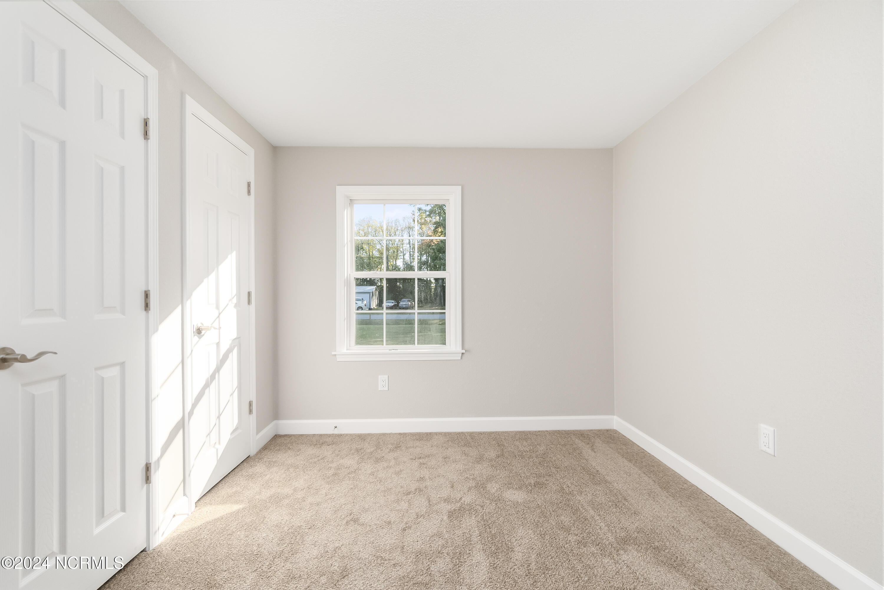 1073 Florida Road Property Photo 31