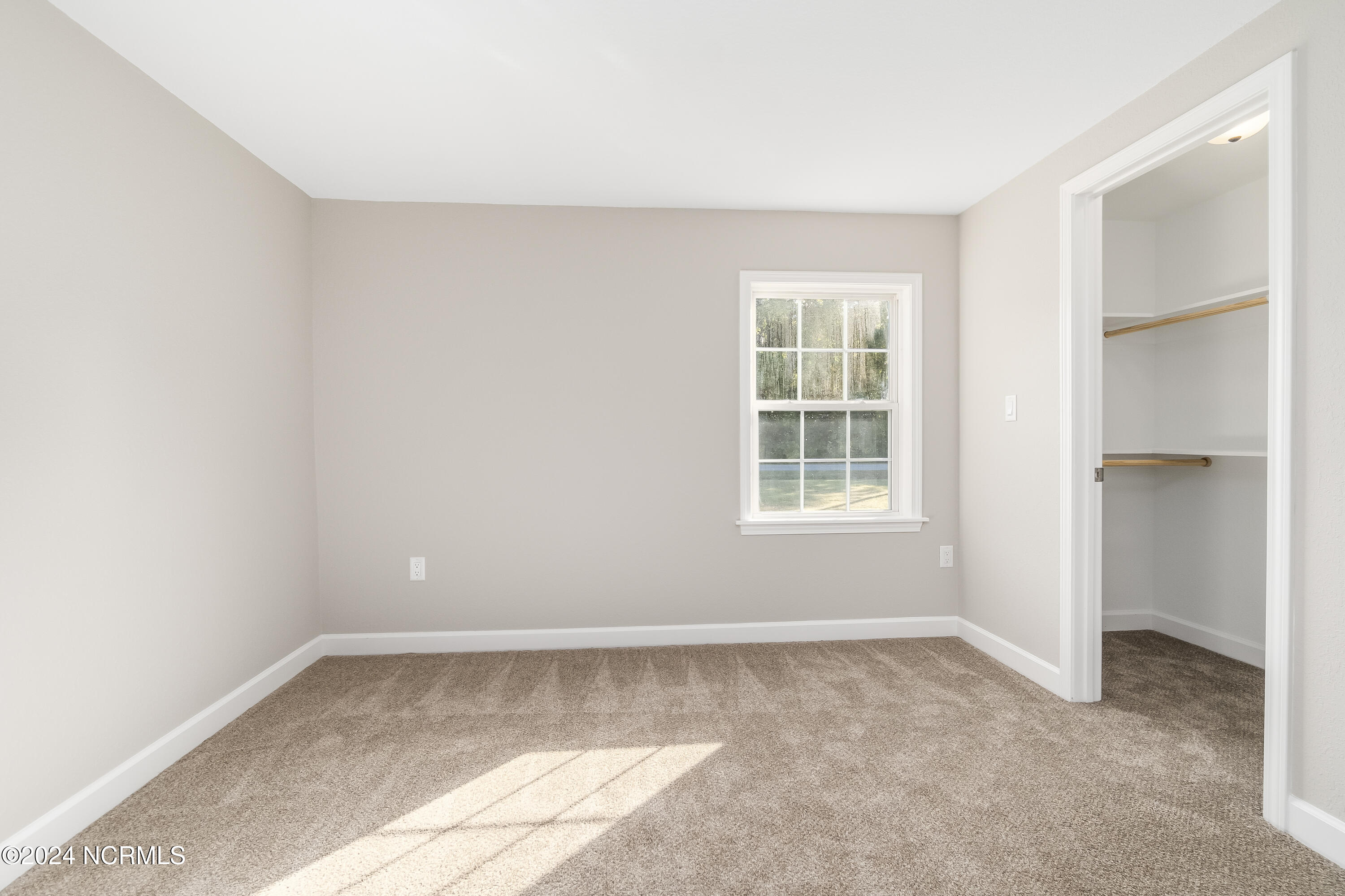 1073 Florida Road Property Photo 32