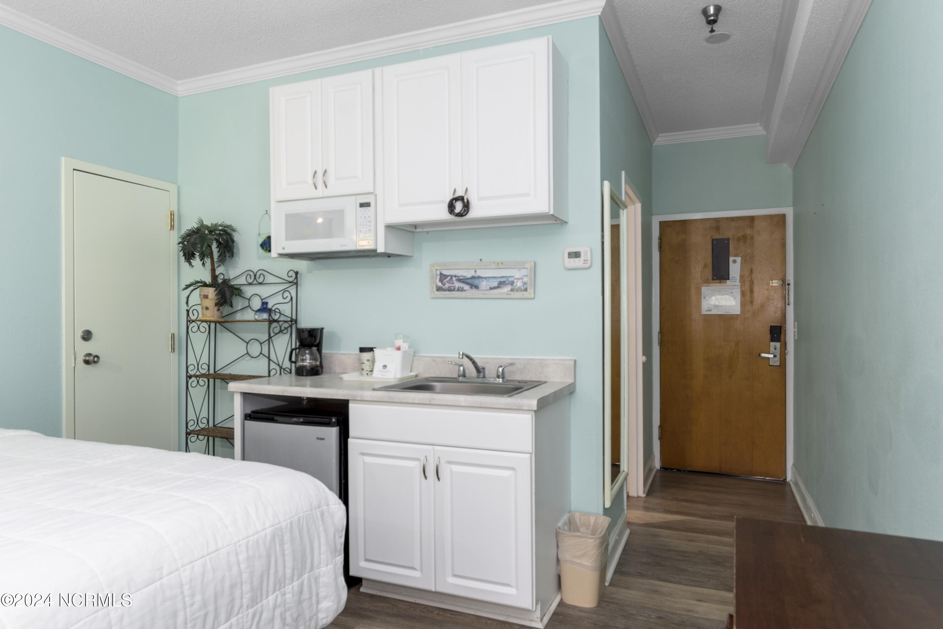 602 W Fort Macon Road 139 Property Photo 5