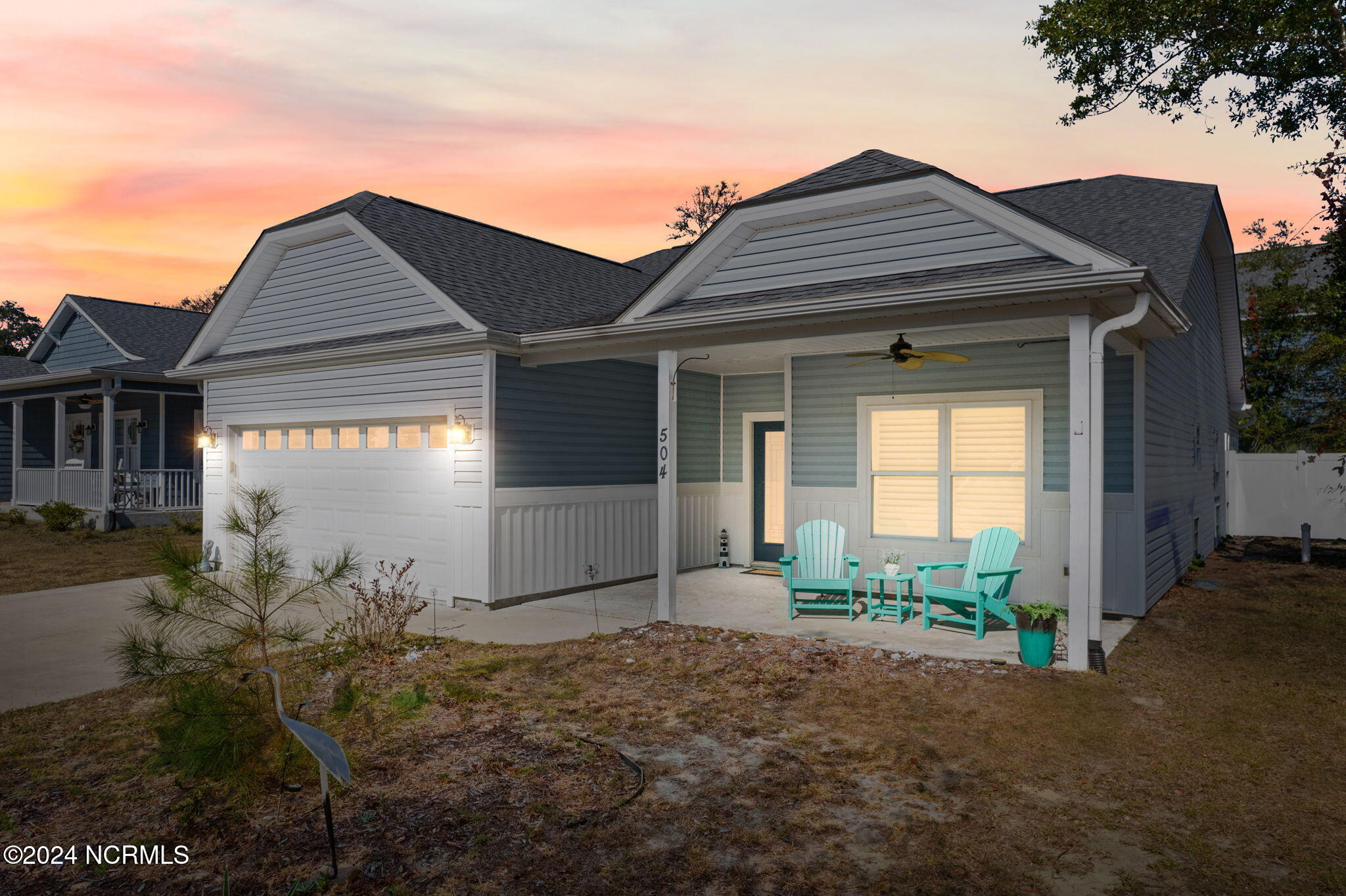 504 W Oak Island Drive Property Photo 1