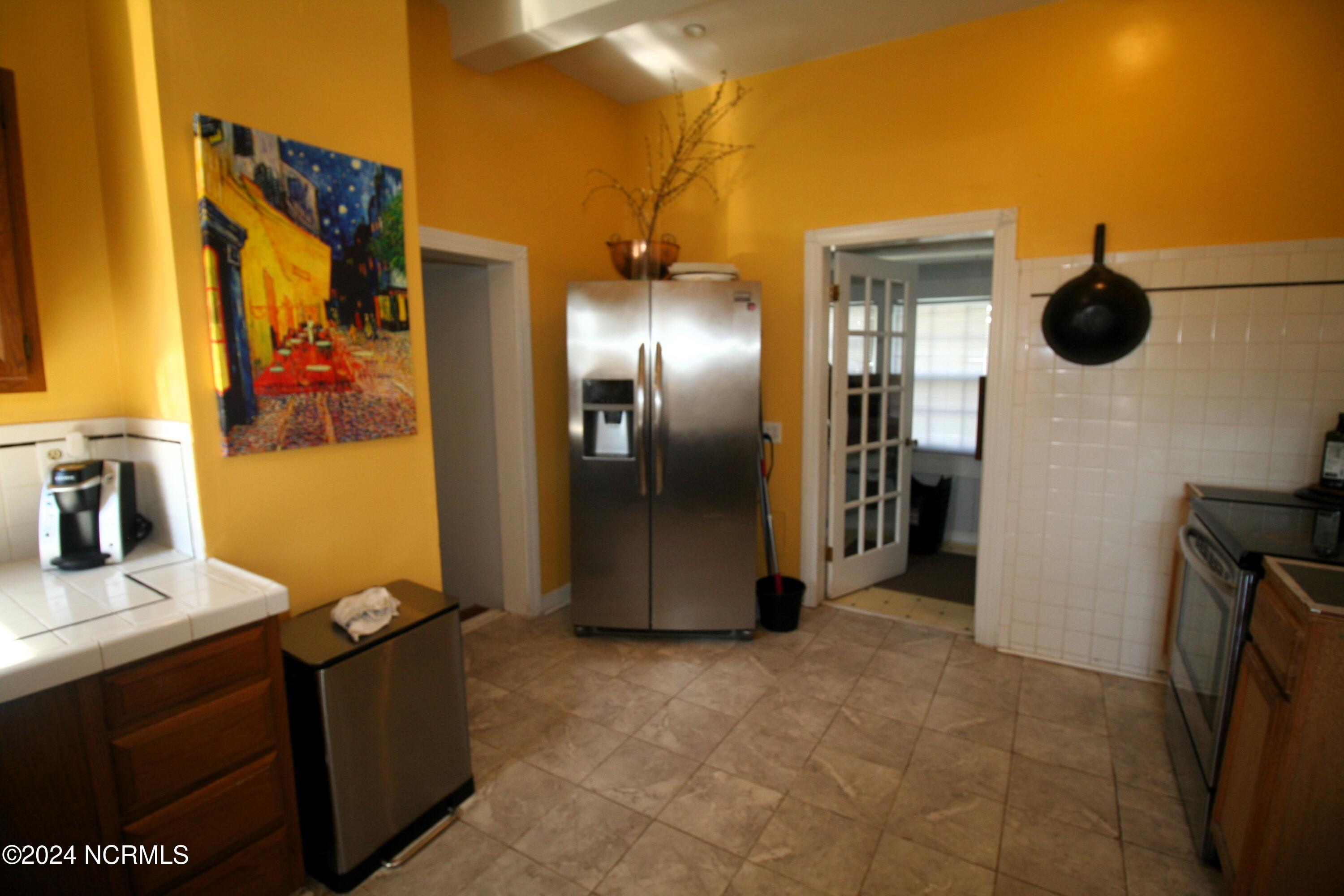 403 Washington Street Property Photo 10