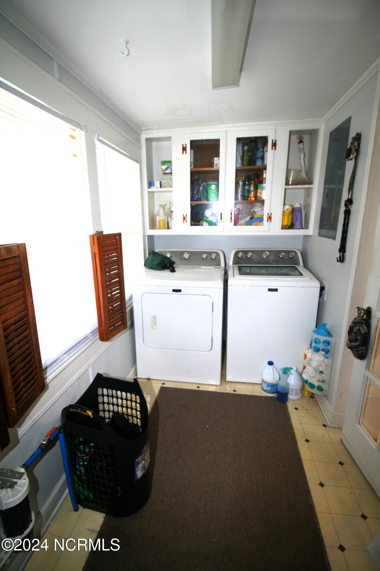 403 Washington Street Property Photo 11