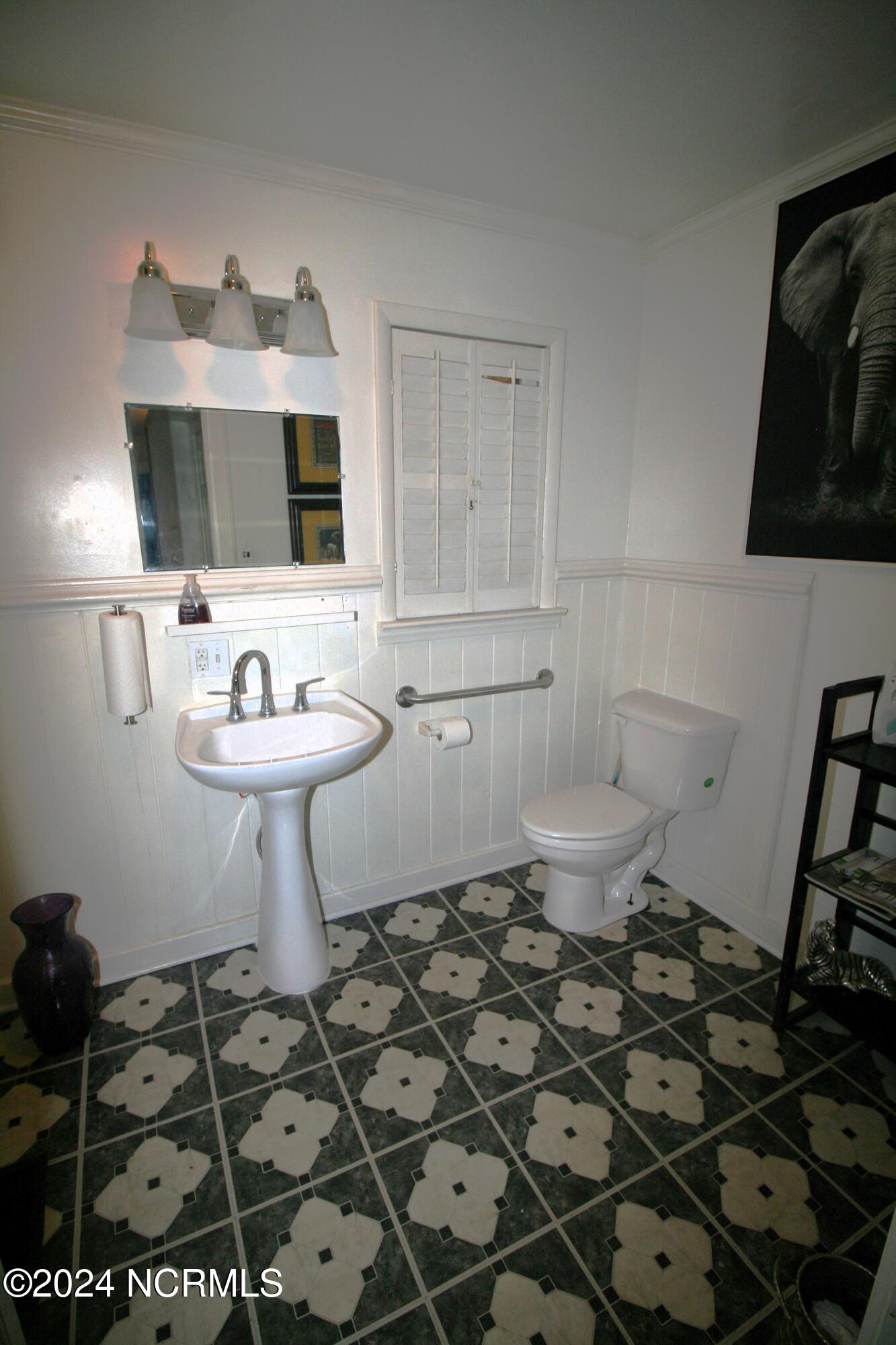 403 Washington Street Property Photo 16