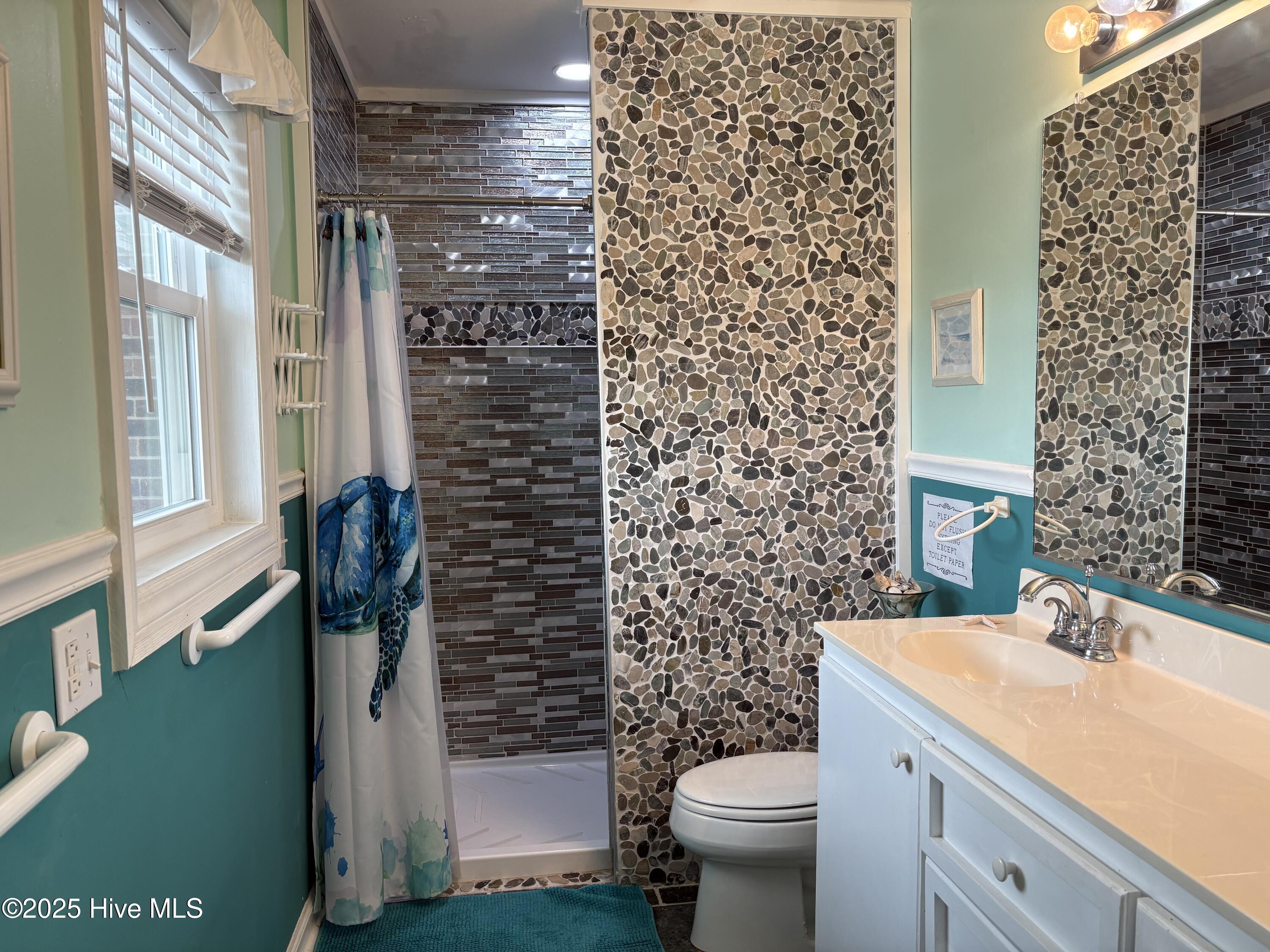 3307 Ocean Drive 2 Property Photo 15