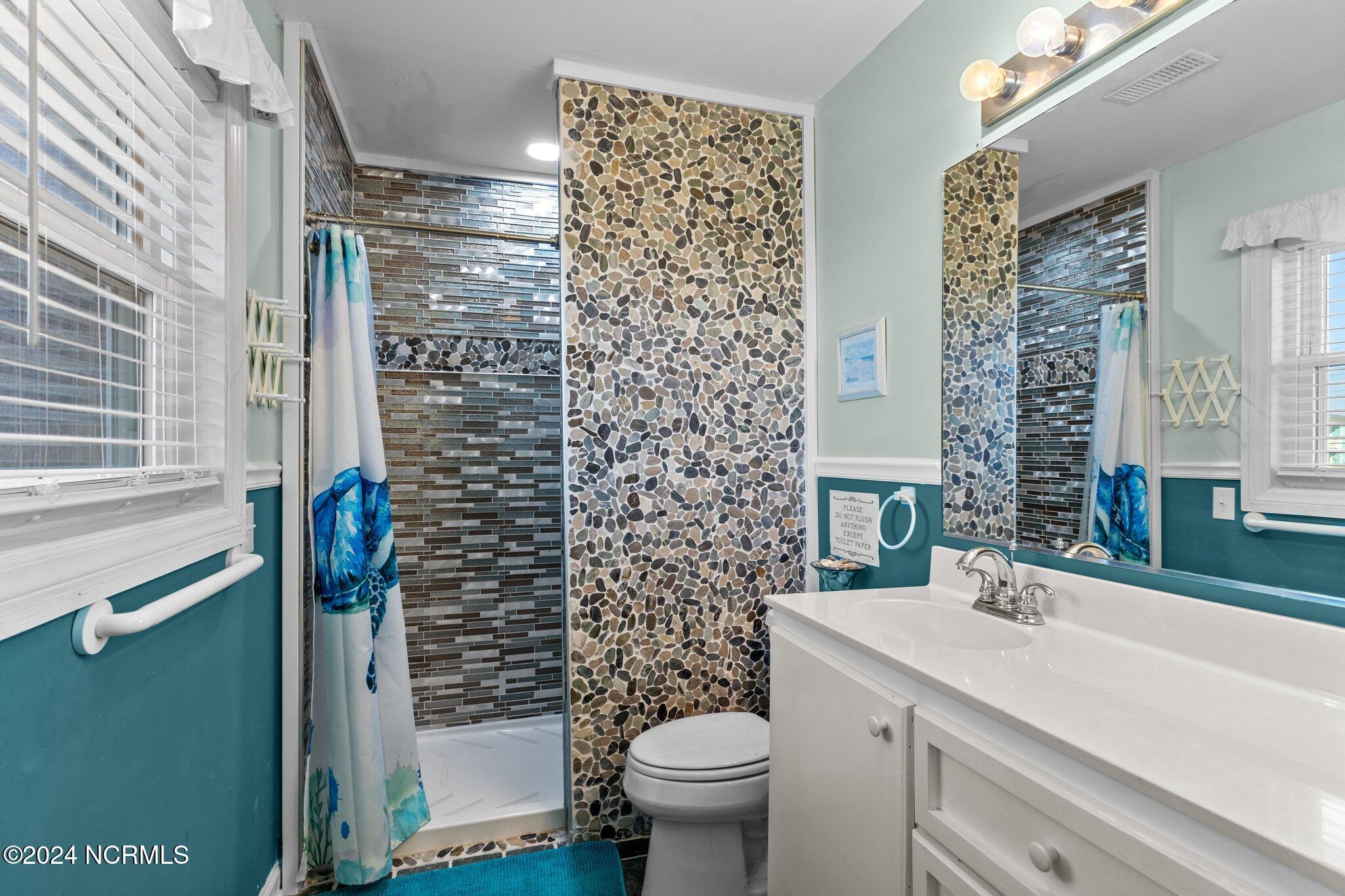 3307 Ocean Drive 2 Property Photo 22