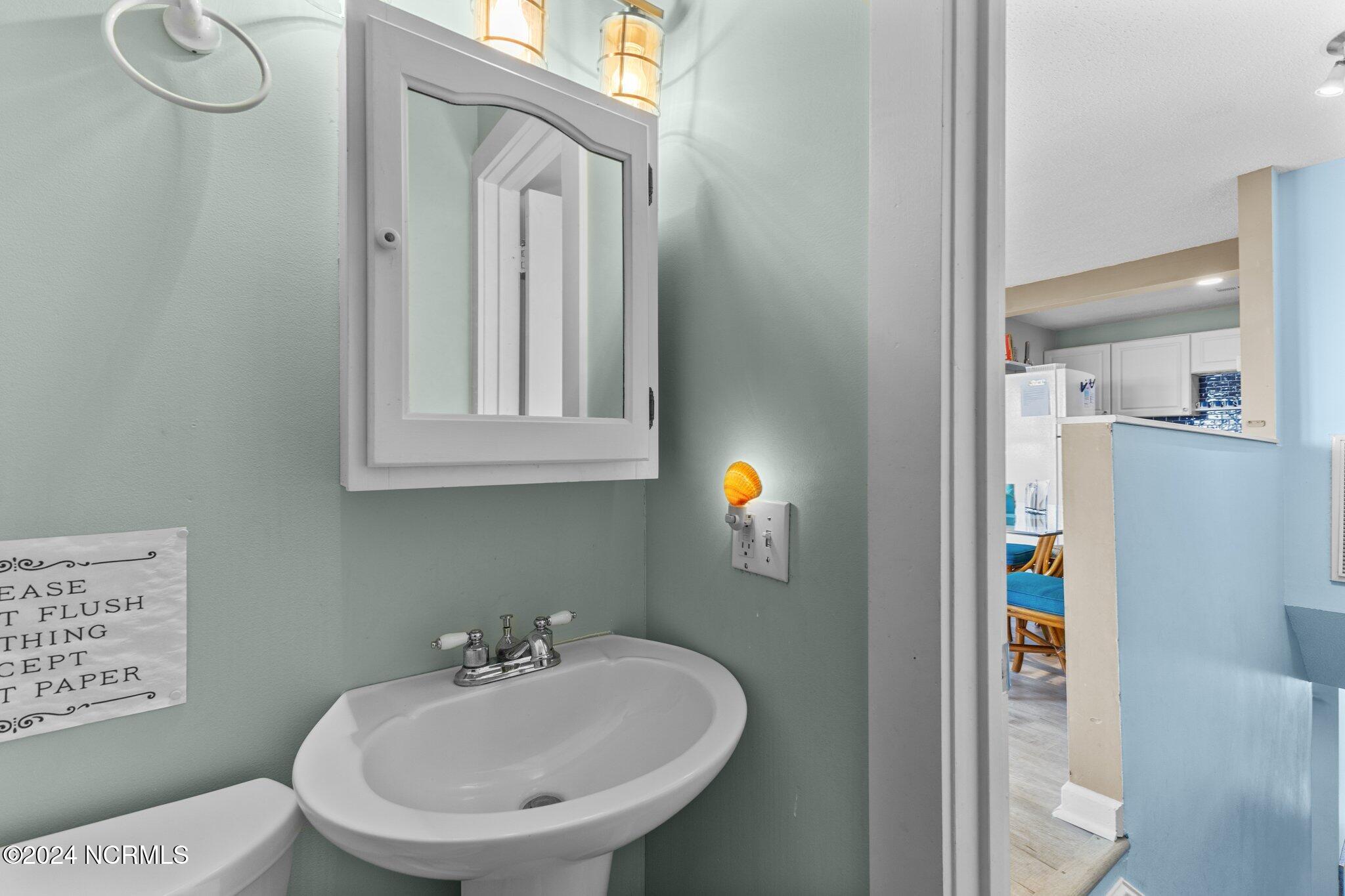 3307 Ocean Drive 2 Property Photo 24