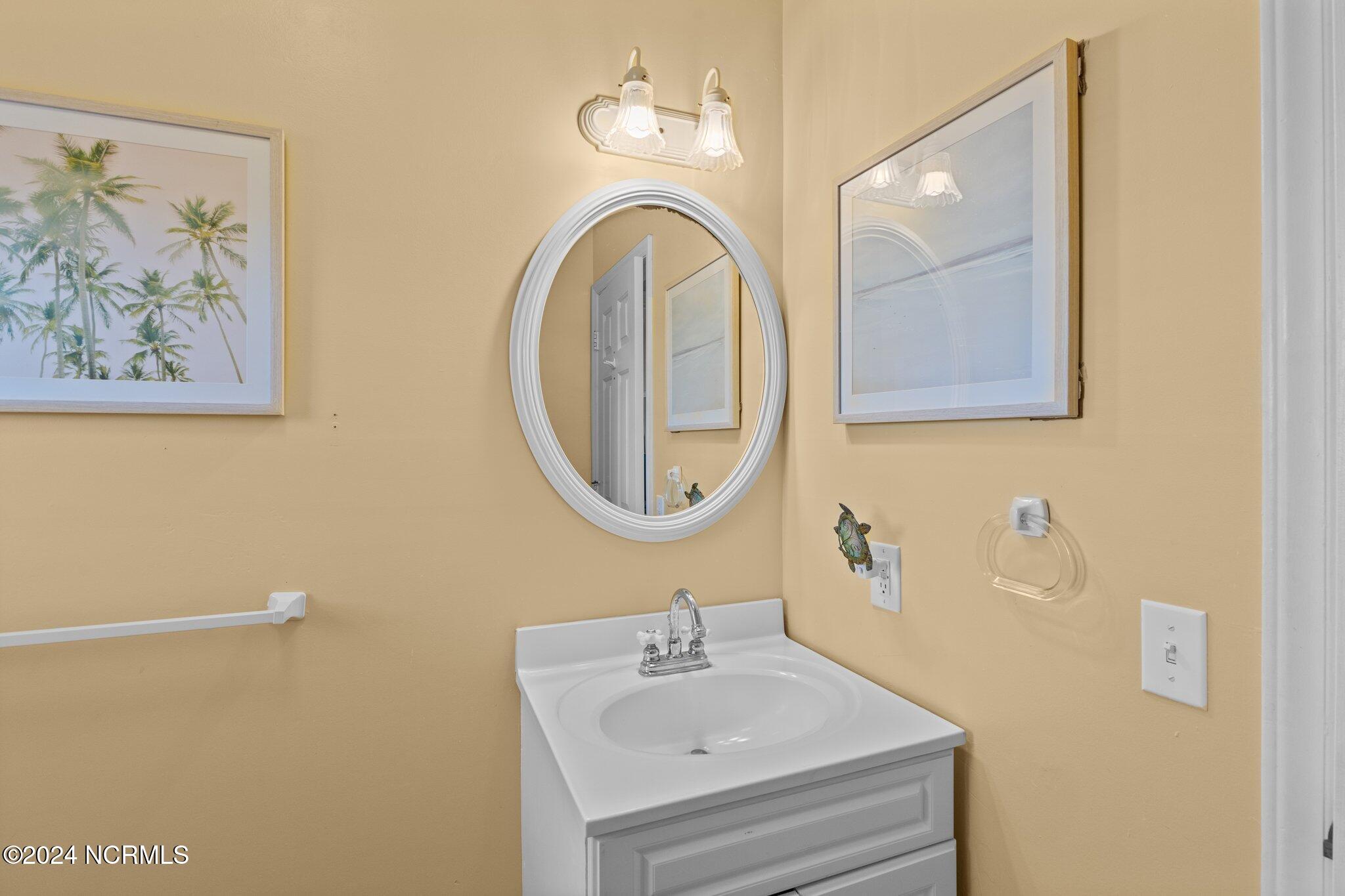 3307 Ocean Drive 2 Property Photo 30