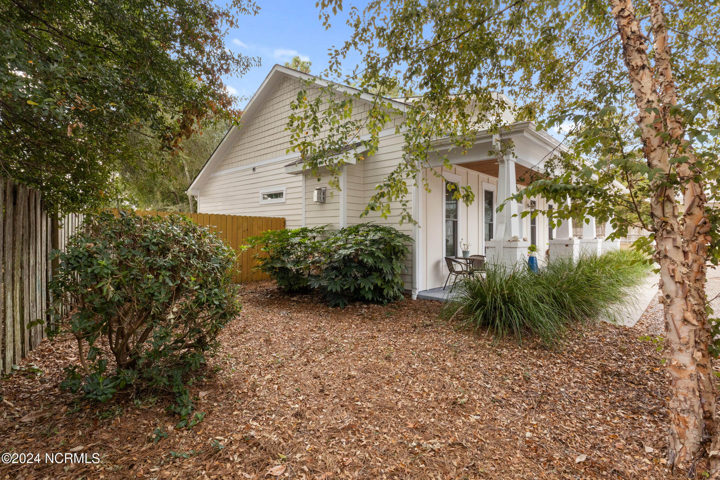 513 Spencer Farlow Drive B Property Photo 23